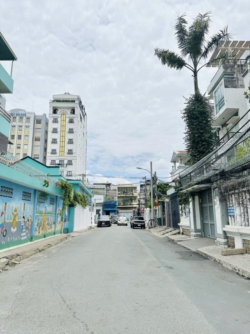 gen-n-z6941597112725_30d381c0115f6278901a8c66104d334b