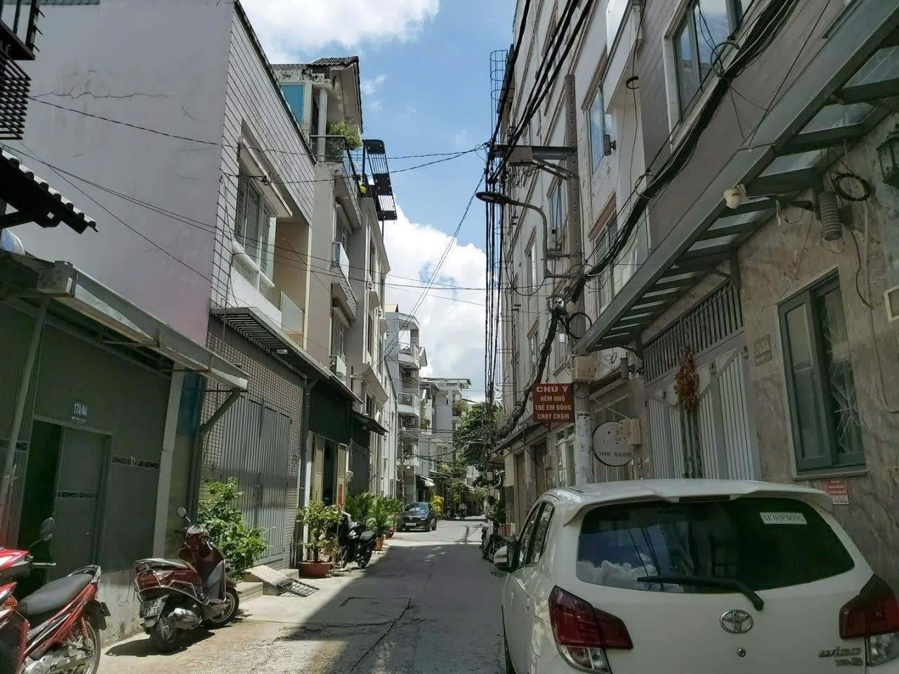 hem-xe-hoi-phan-huy-ich (1)