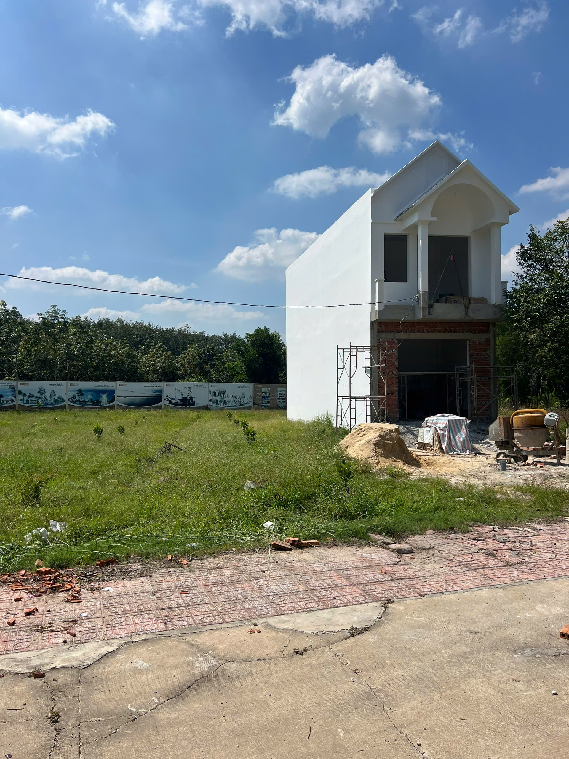 z6051769202369_52521aa643561c9dc4b58bc6fd3d1abe