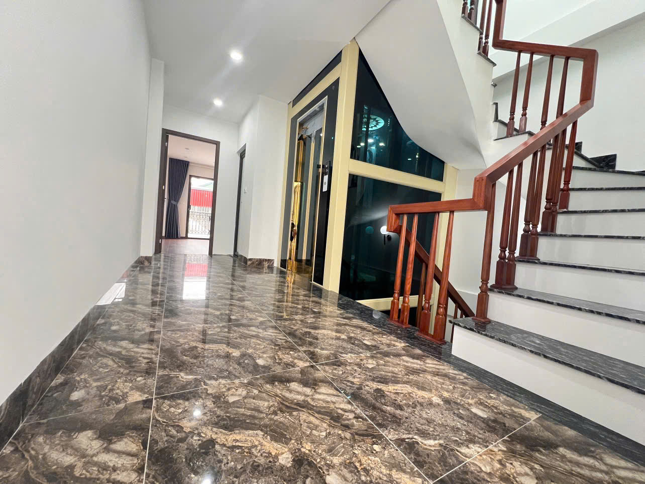 z6789897289982_6136a7580174fa0f7416e39a57f3aa86