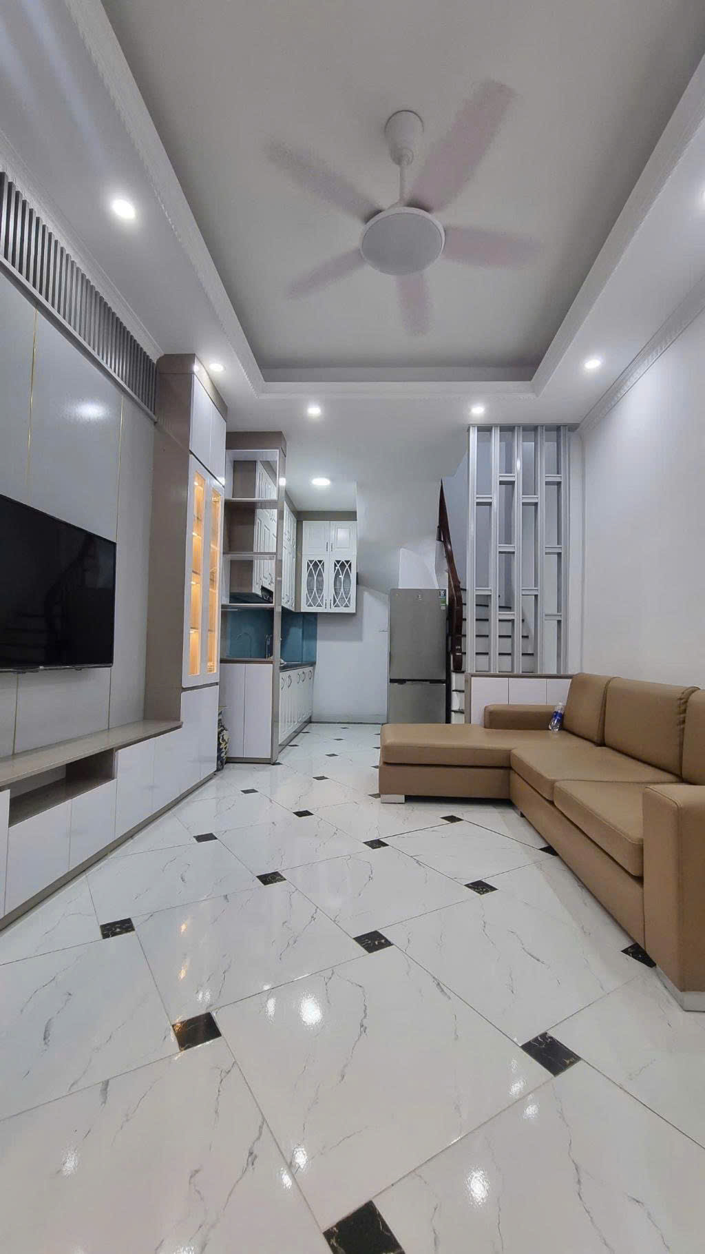 z6805154633500_013ad7e4117a944b1ca08e3a390cb737