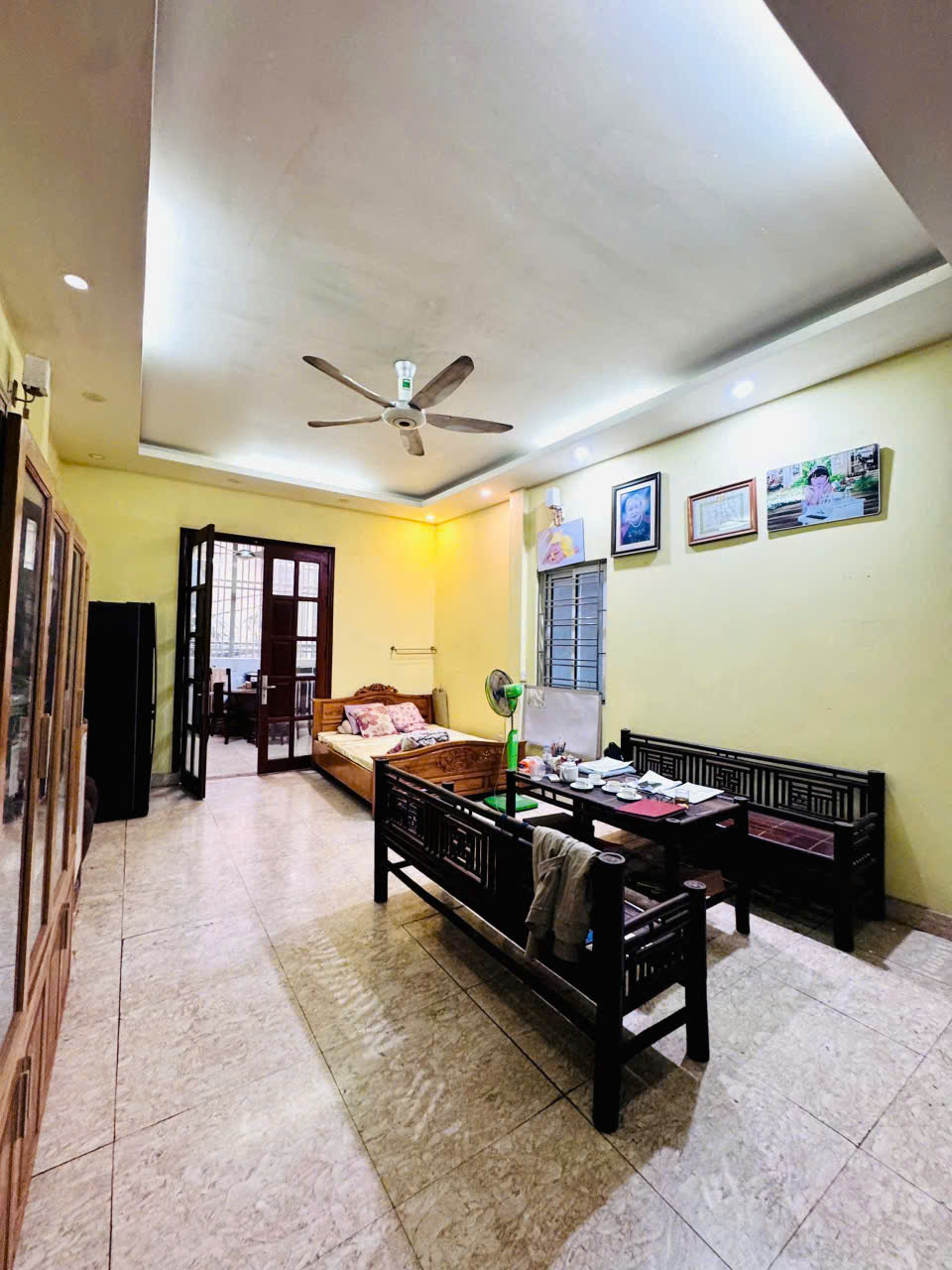 z6870900600359_920c3ee669f30c6472281f93c72271d2nh