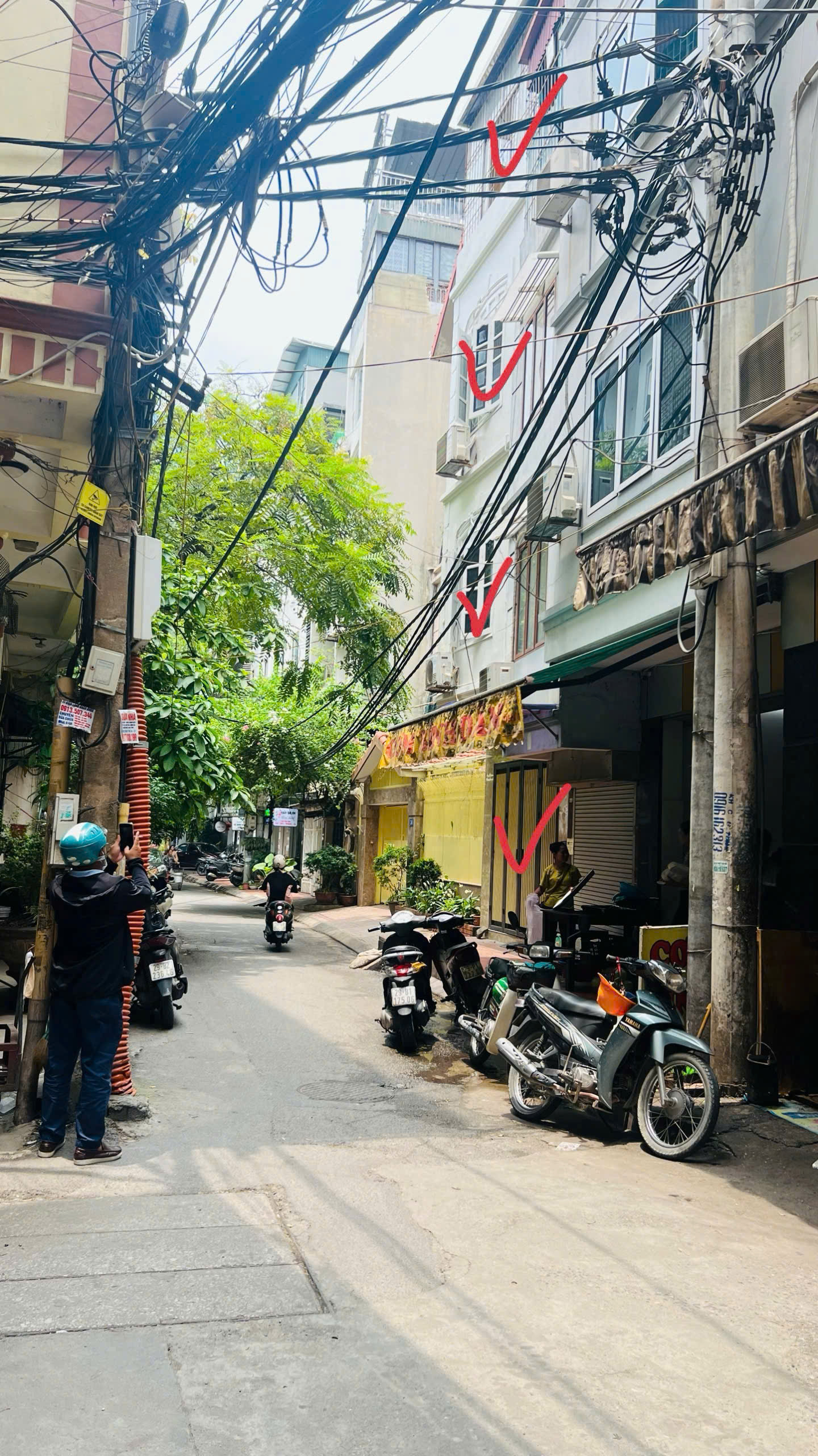 z6872056019592_16735bff41f001cb6ba0671a1df21b3f