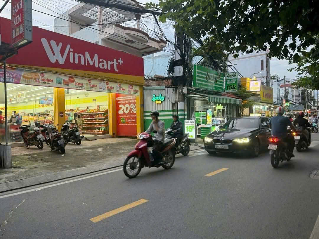 z6874094565423_4a13d070ed1f1e56bcdfaef606e7a147