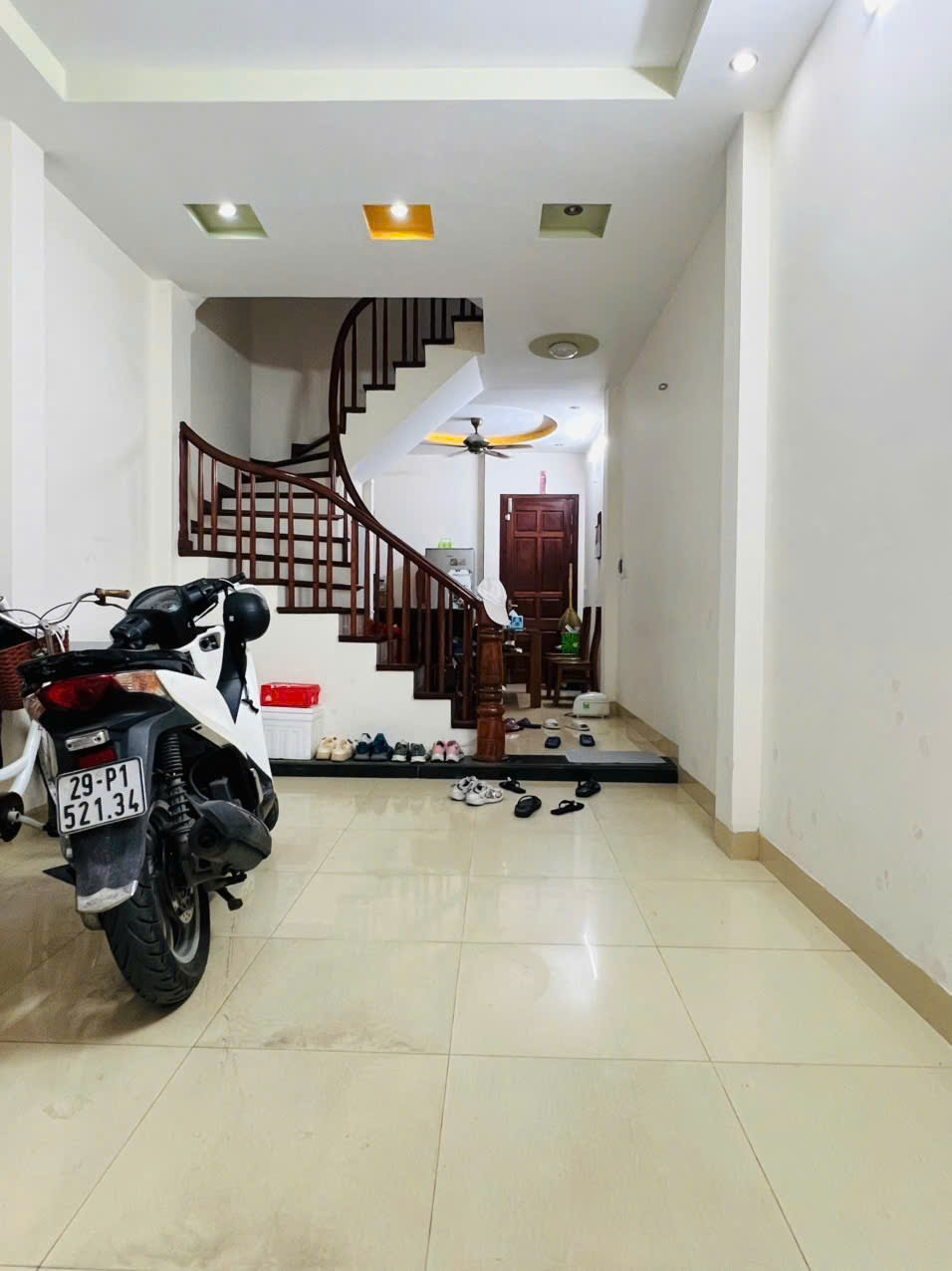 z6879008937869_3d3e3101bb46aae9ee81f17e2f4c691d