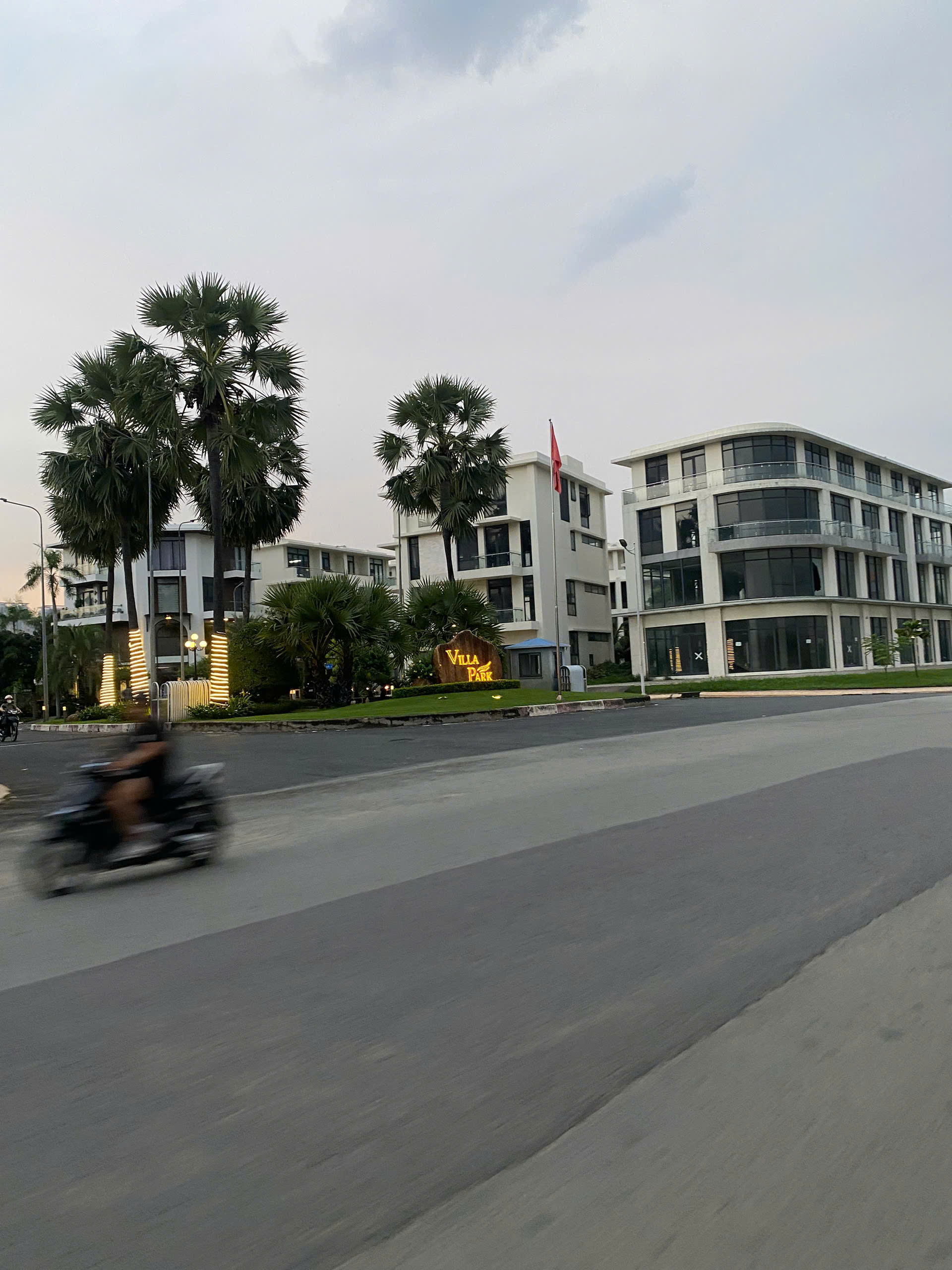 z6888063814599_043bf4d37c4c3124ece7ad6a9edab163