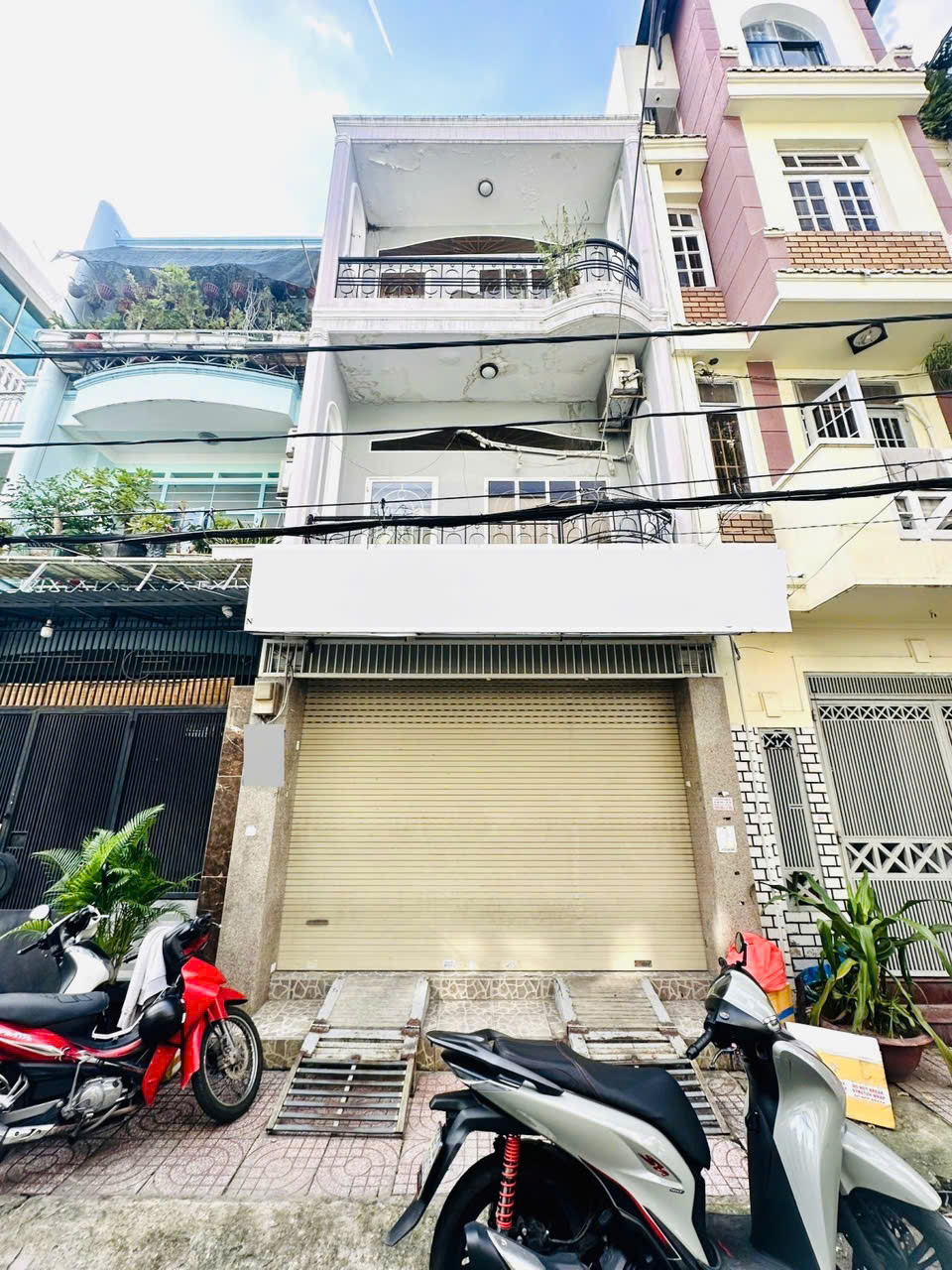 z6892715880953_8abe51714df0996ad14923a03e667bc4