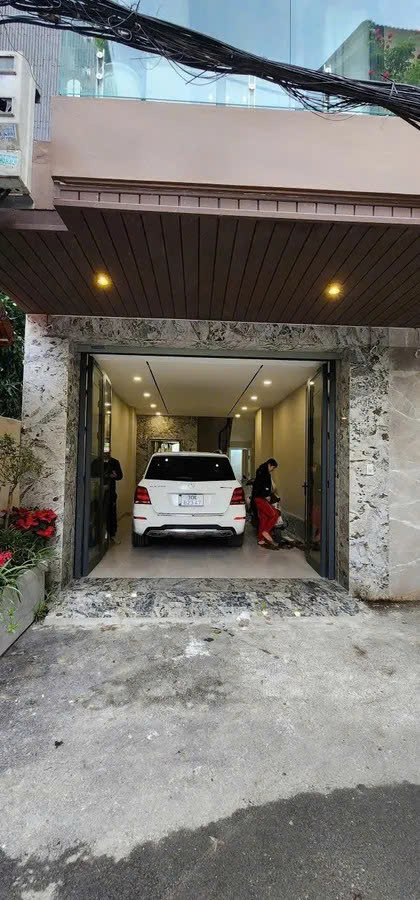 z6895402207276_401402aebe57e13bbb3838a395a7641d