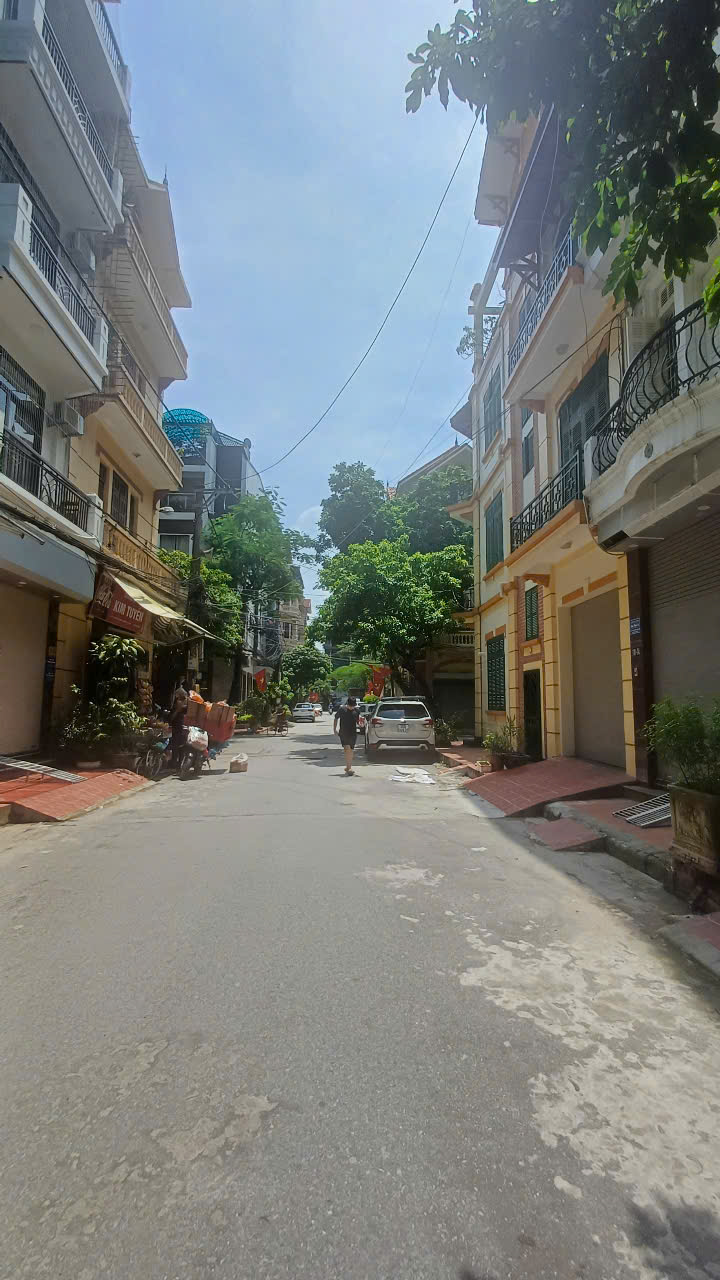 z6897879918632_b775f8aa978cc94587221277470a927f