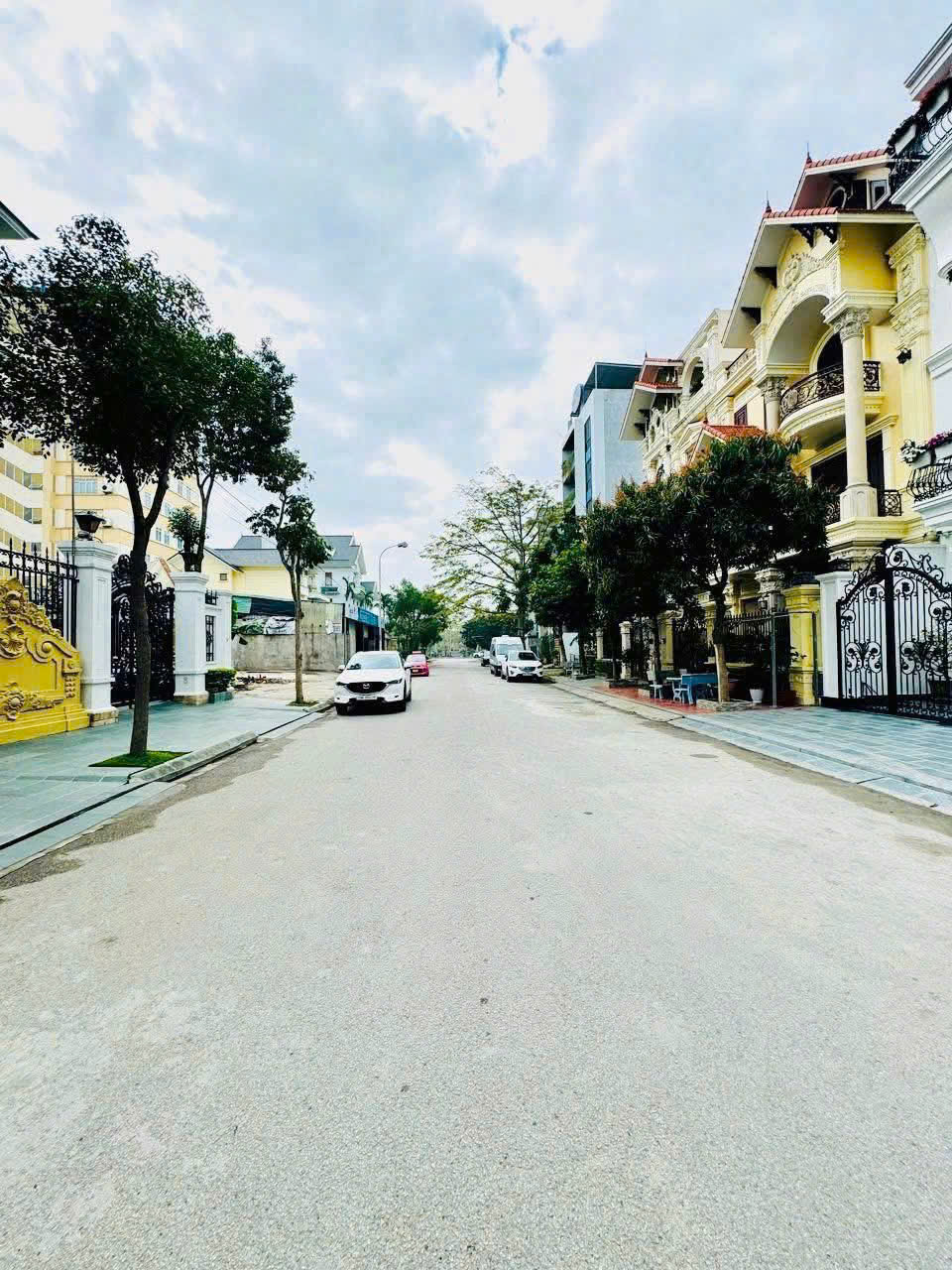 z6897898006892_2e038f19f07bd8ba2157338806118549