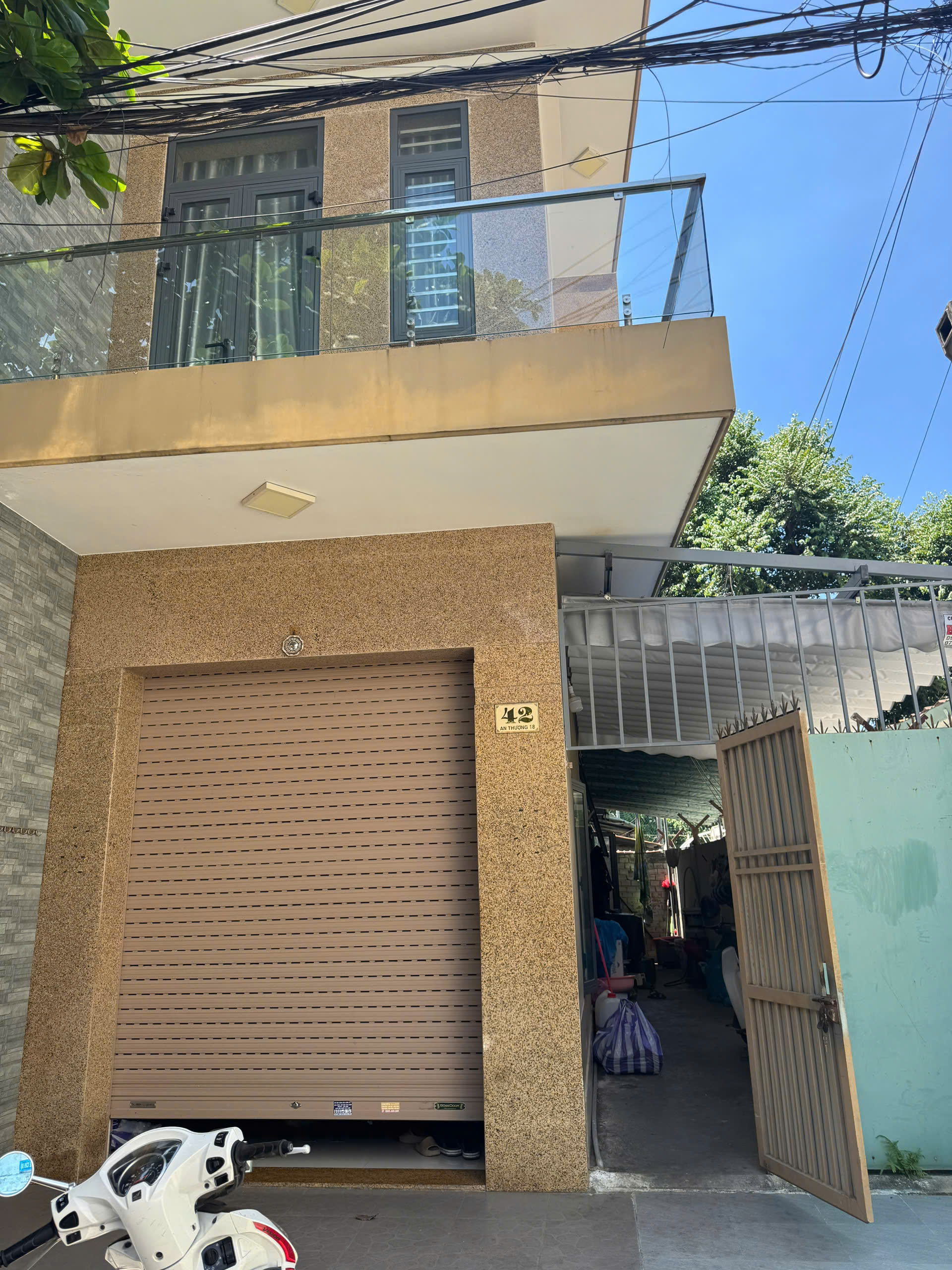 z6899240956180_150361f29a7435caead1e7529bec7f73