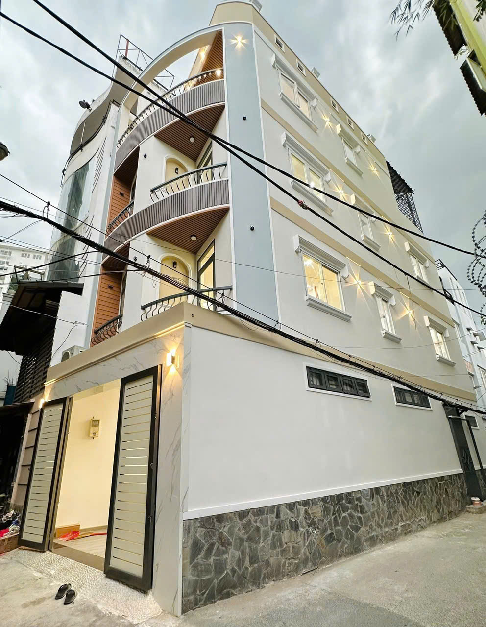 z6903051963266_6189e82f38d0f04e3085aaeb5f29e037