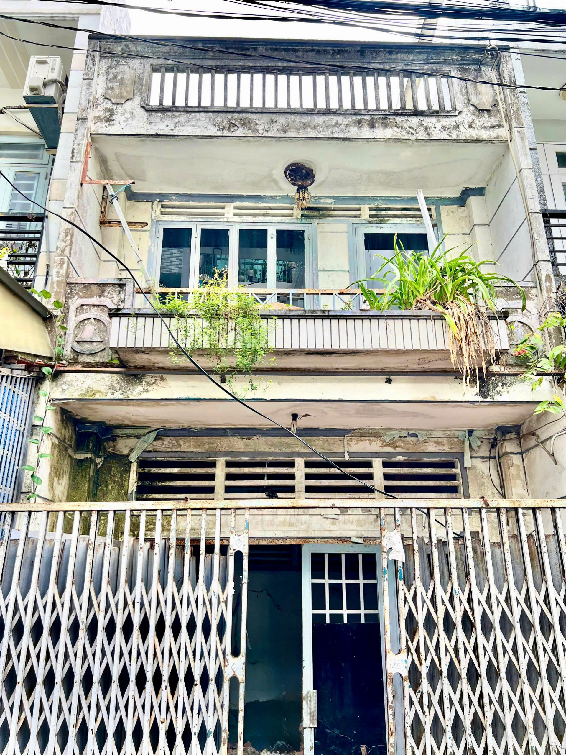 z6915421802169_58f80df2647a55b687bcb67f7083a1c3