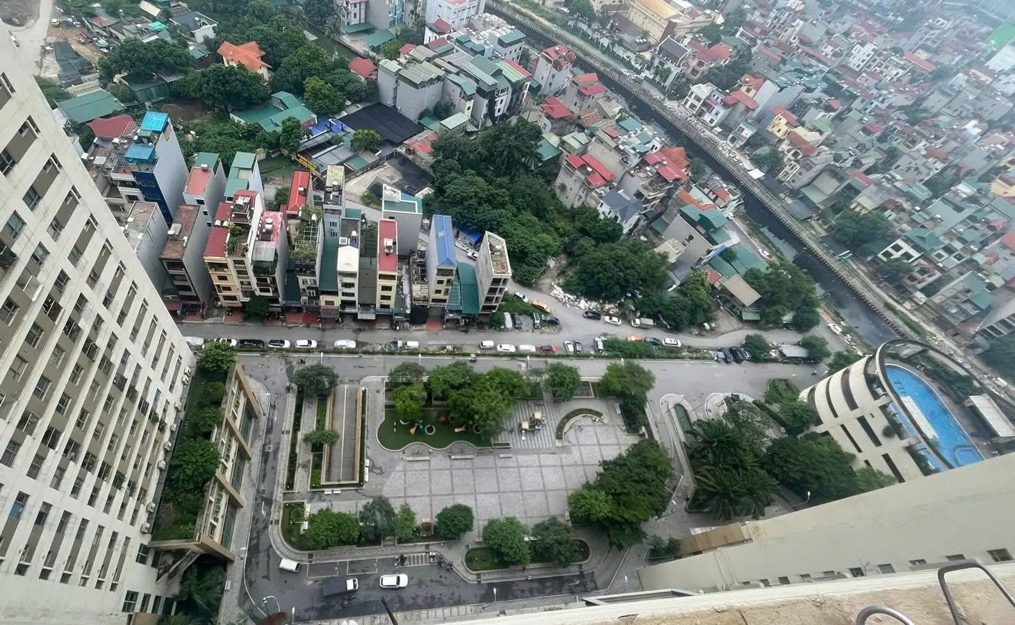 z6923448704799_ff9f463fb88fabf8621dce49ccef0f65