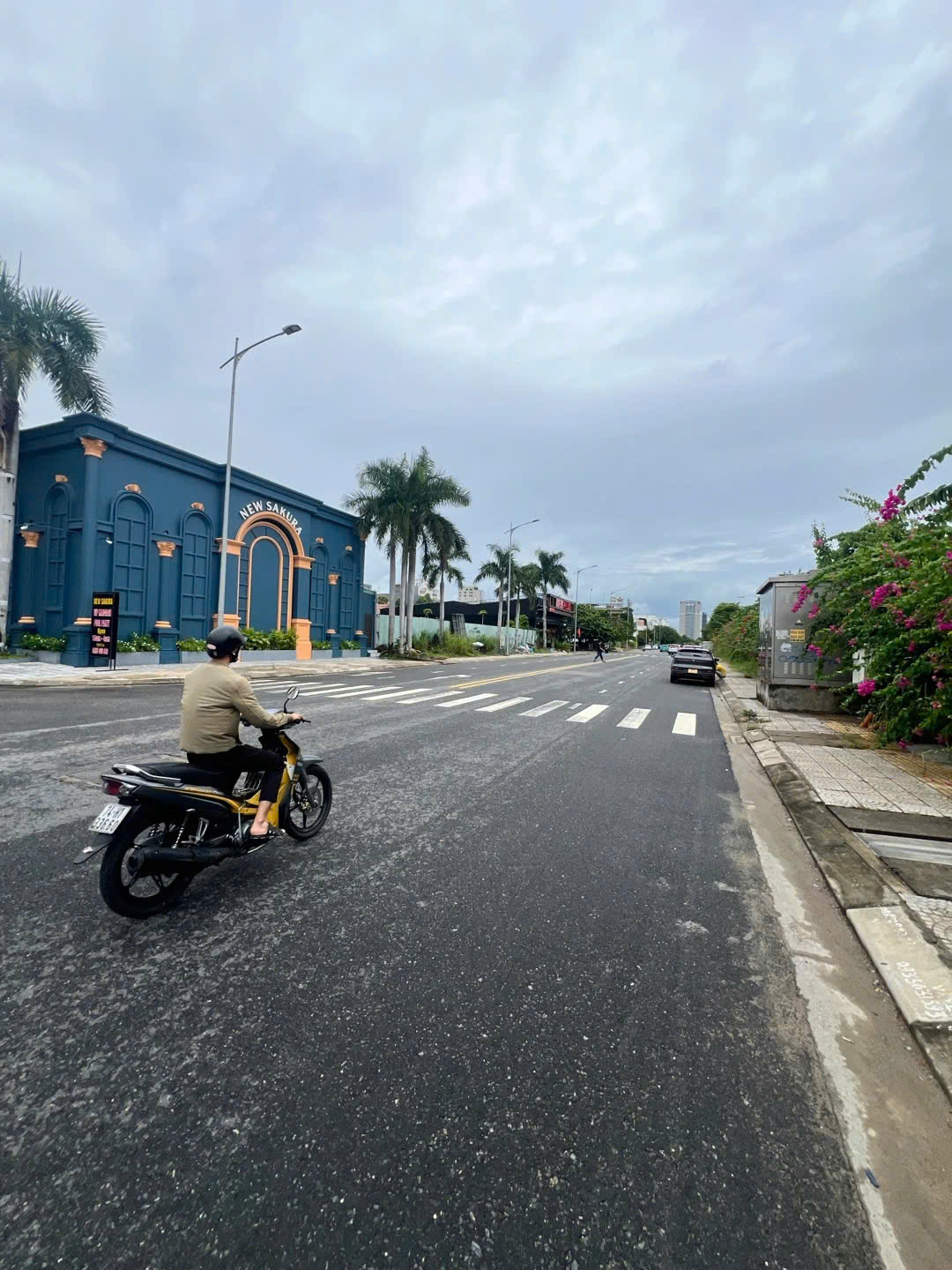 z6925291449014_3a4f67d025153f9d36d51ee078741c1b