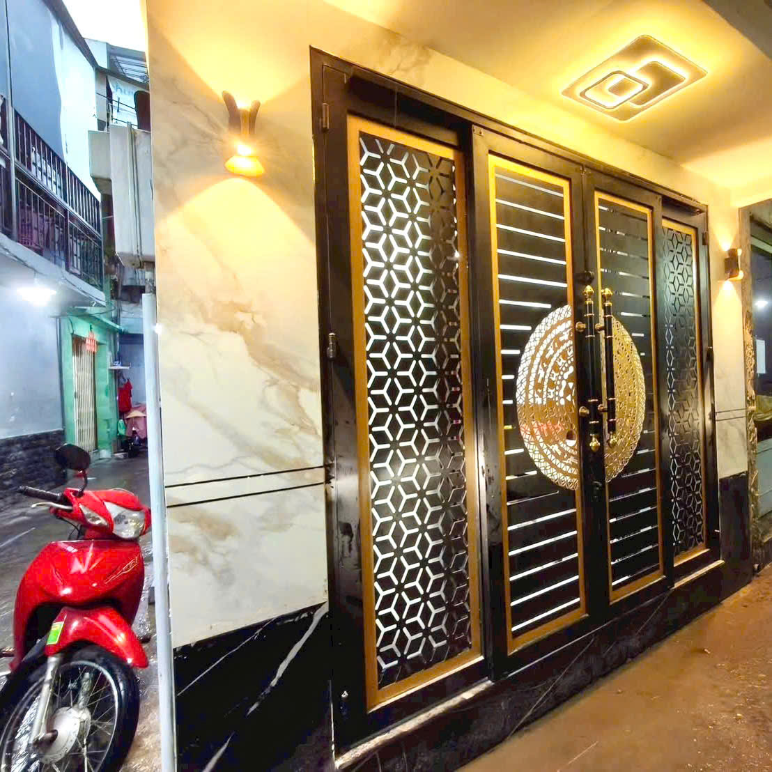 z6925580022693_01f8f1976fa83f97bff24b8a07e46936