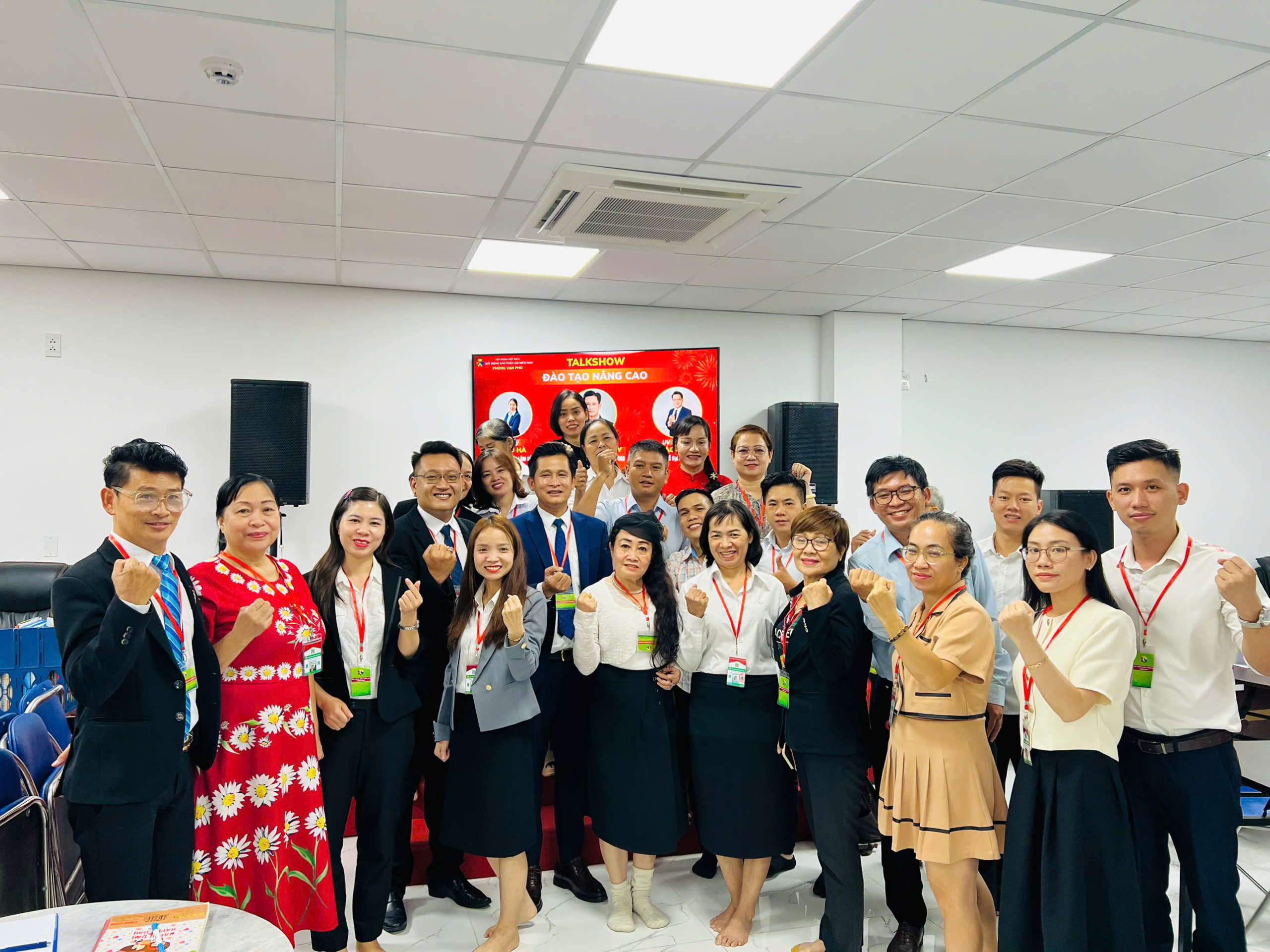 z6926514073067_f13fab446151a6d816018d2ecc96475b