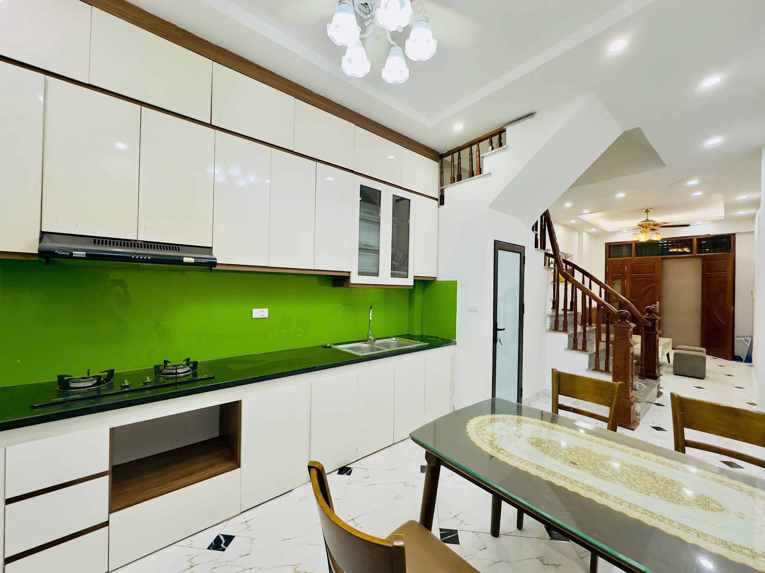 z6927934087018_9921cdea16dbff622bb099006032f7da