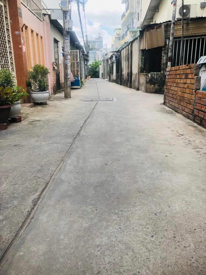 z6937013420683_2e7e261e14aee8ca42d051021dbce30d