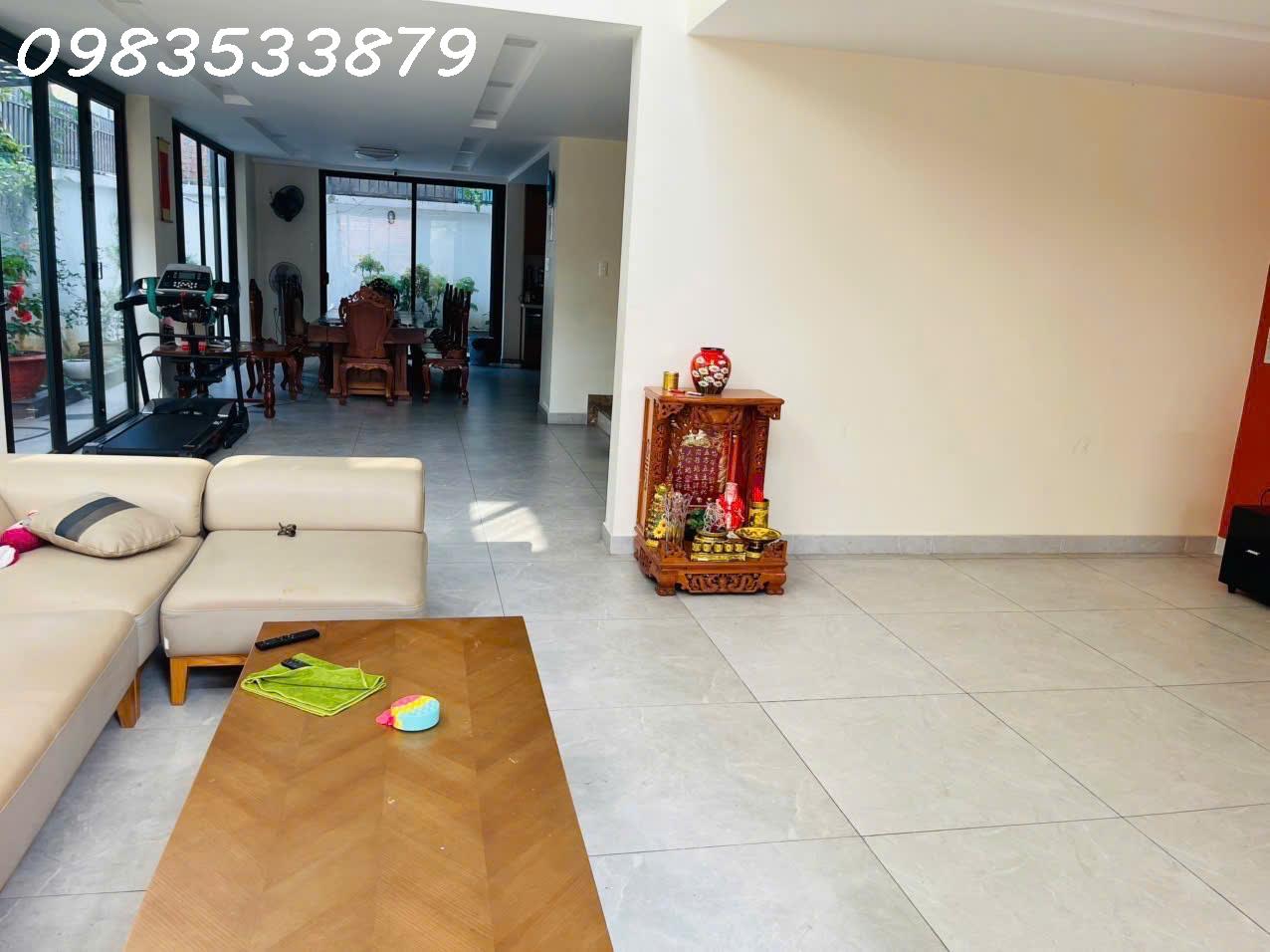 z6939791399366_84523833374d601cd12df0935a7b425f