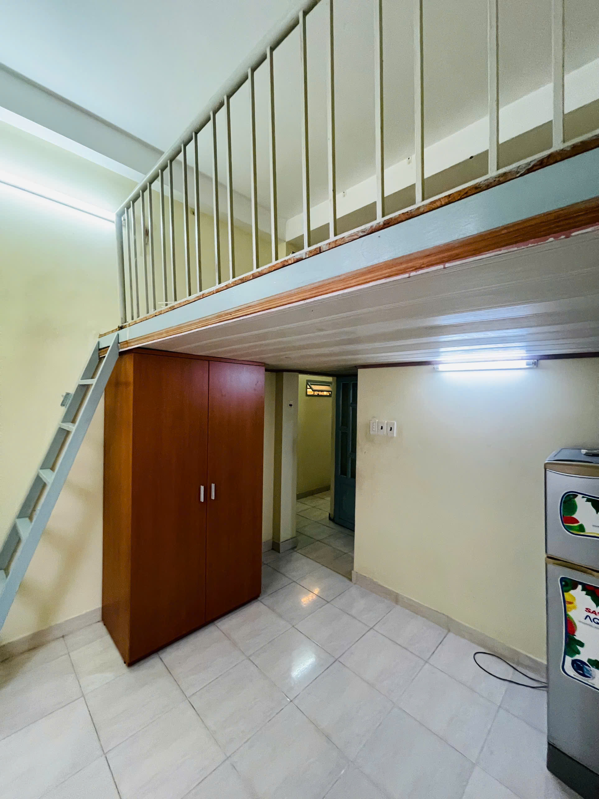 z6943670398034_5cb9c930f8f6aacb582f42e76d606e10