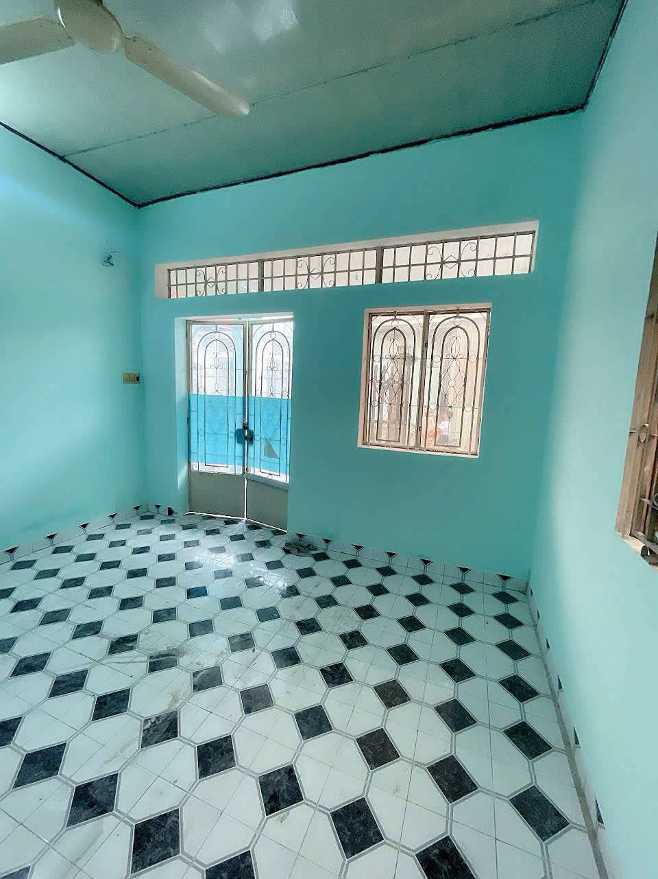 z6943750184225_c0e42a39b6b4fa9196bad8f117d2d79b