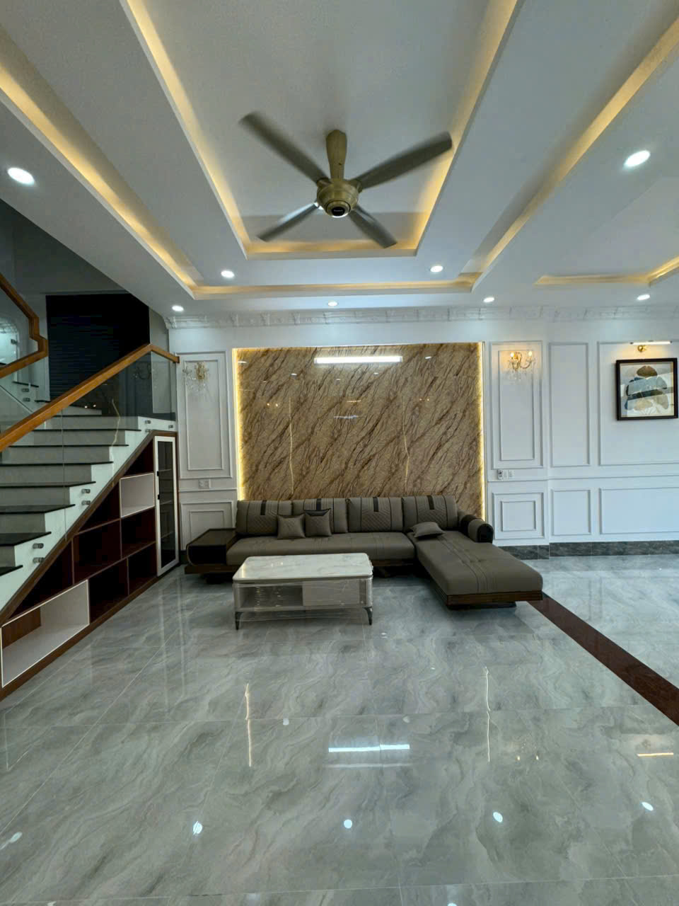 z6947896806380_e13413974da9571dc08146226a240bc7