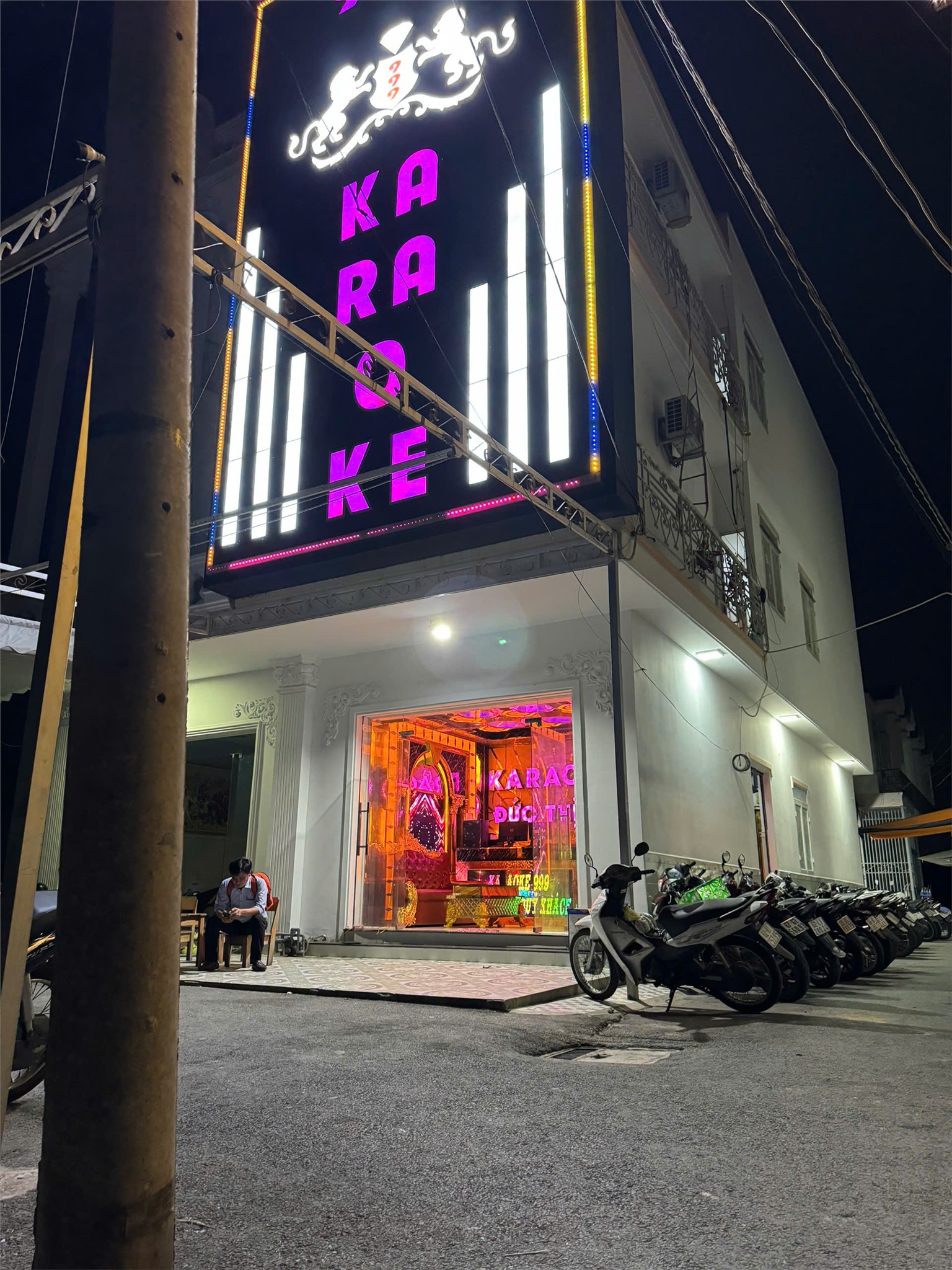 z6949834714132_42f654539032834fd6325b441b18bad1