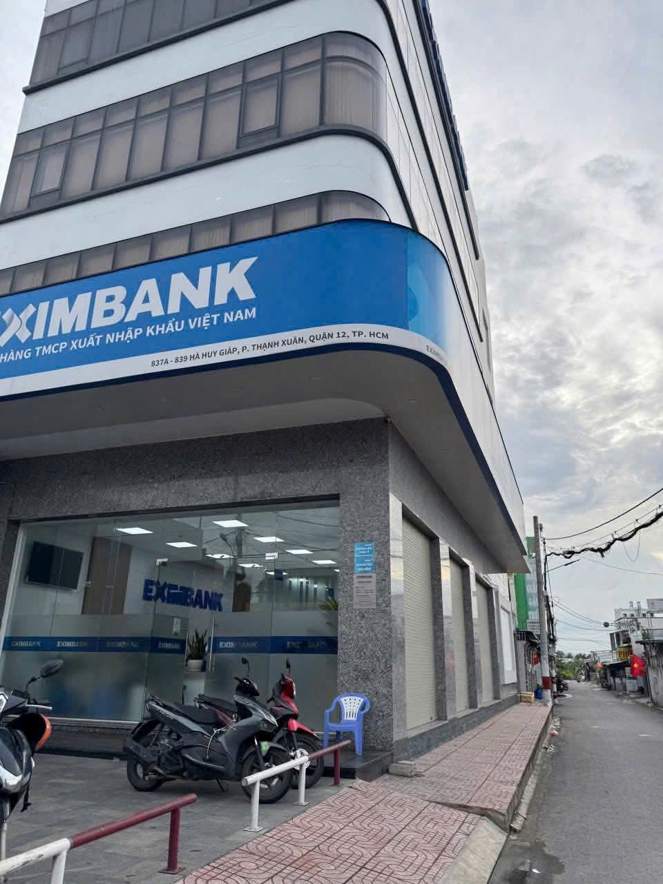 z6960684163884_056afc1ec6287fb7b7d295cdb1ff51ad