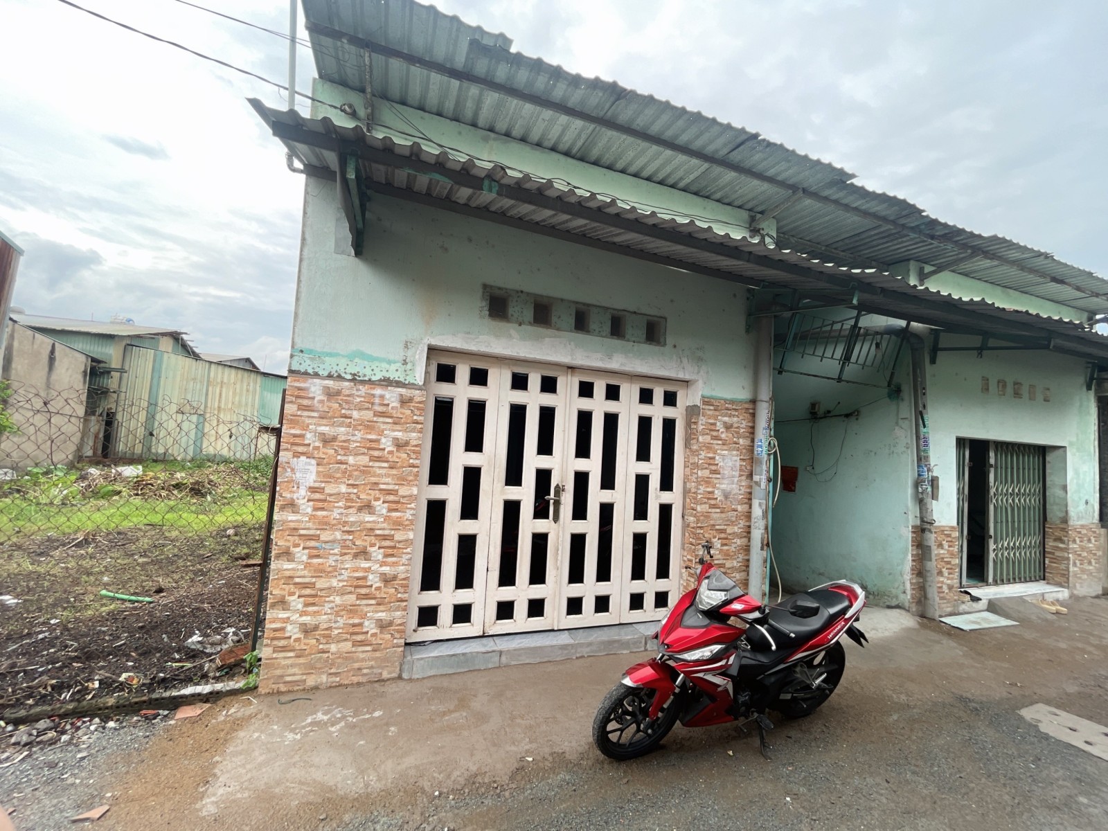 0104076889375f2d745a34fc3627e523