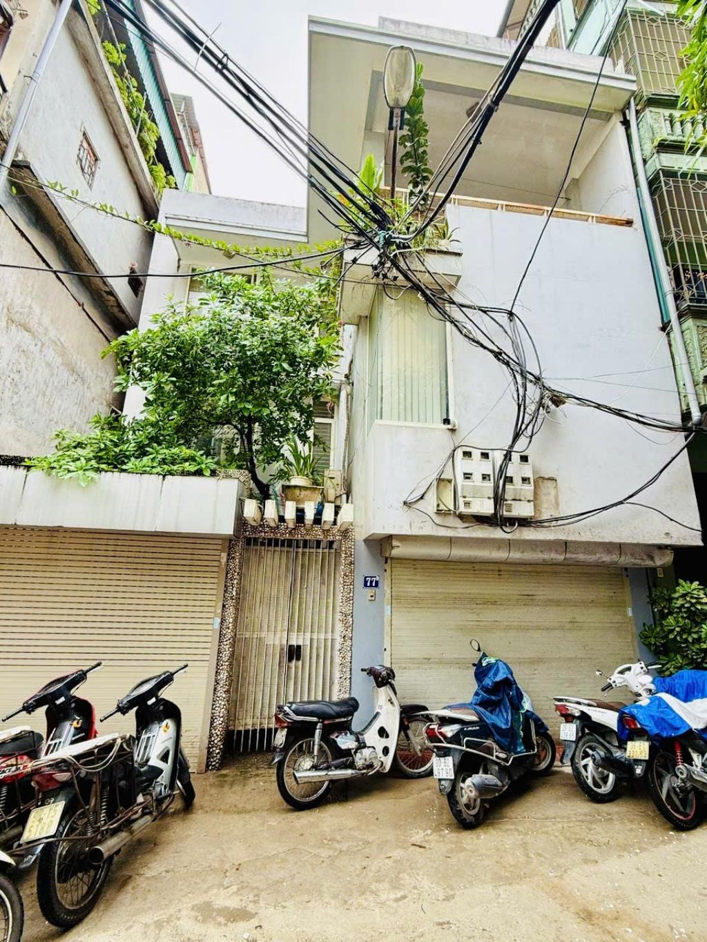 2hbo-B064E1B4-mb1ytb7q_33_8