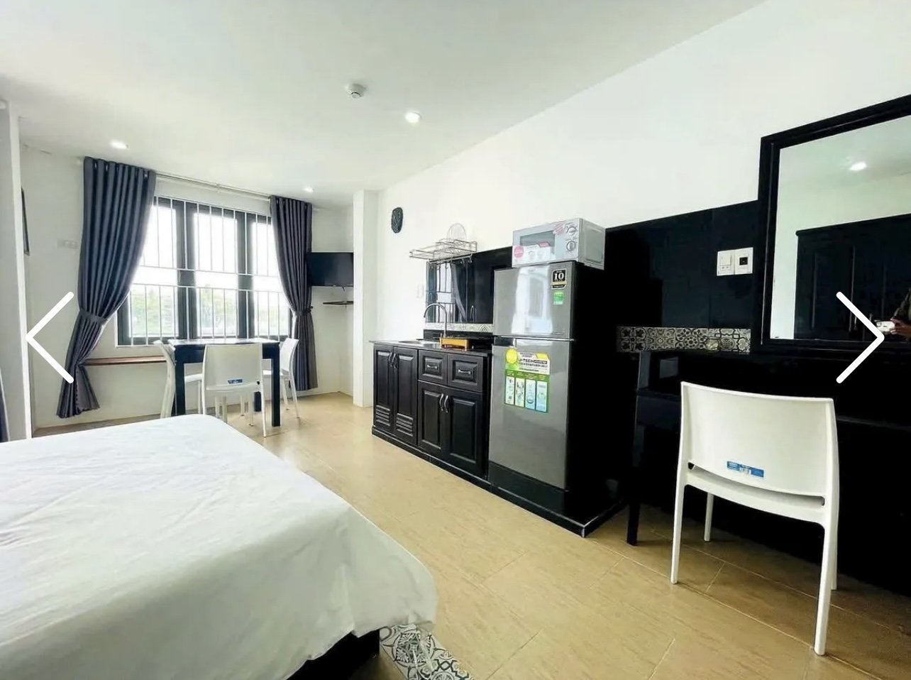 3E6C33F7-EF32-466D-9855-60867EFBC68A