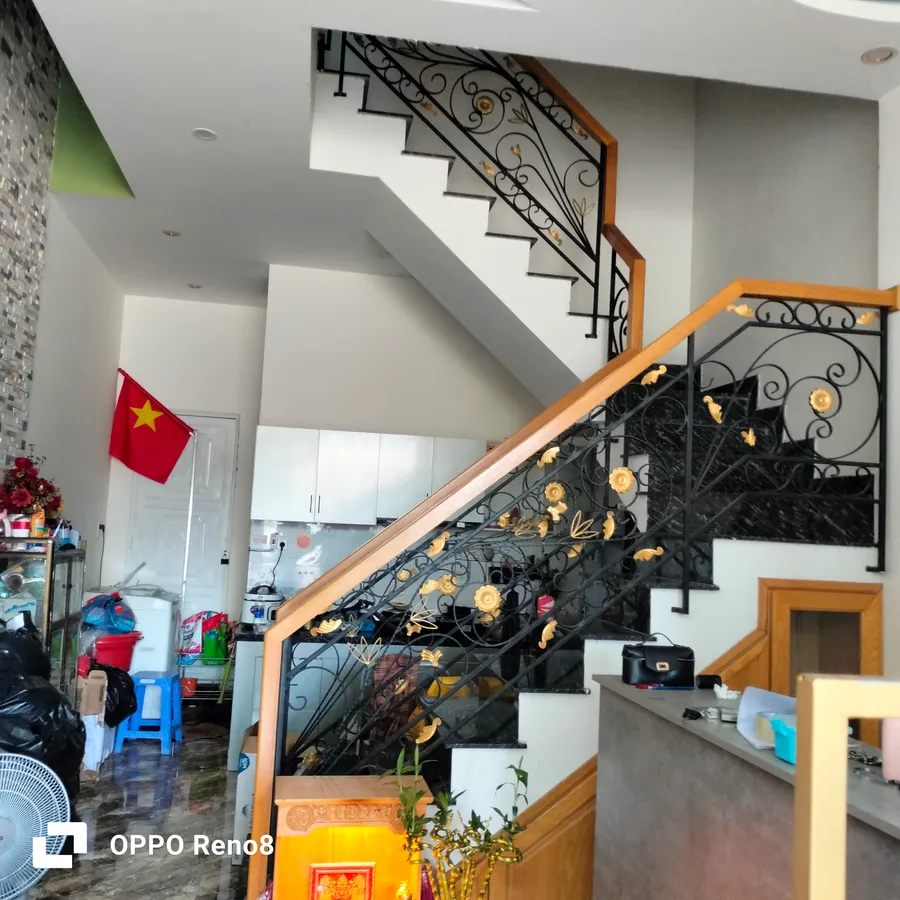 3f9eb328-6146-5eec-8c86-8ec94f6ff9fb-1