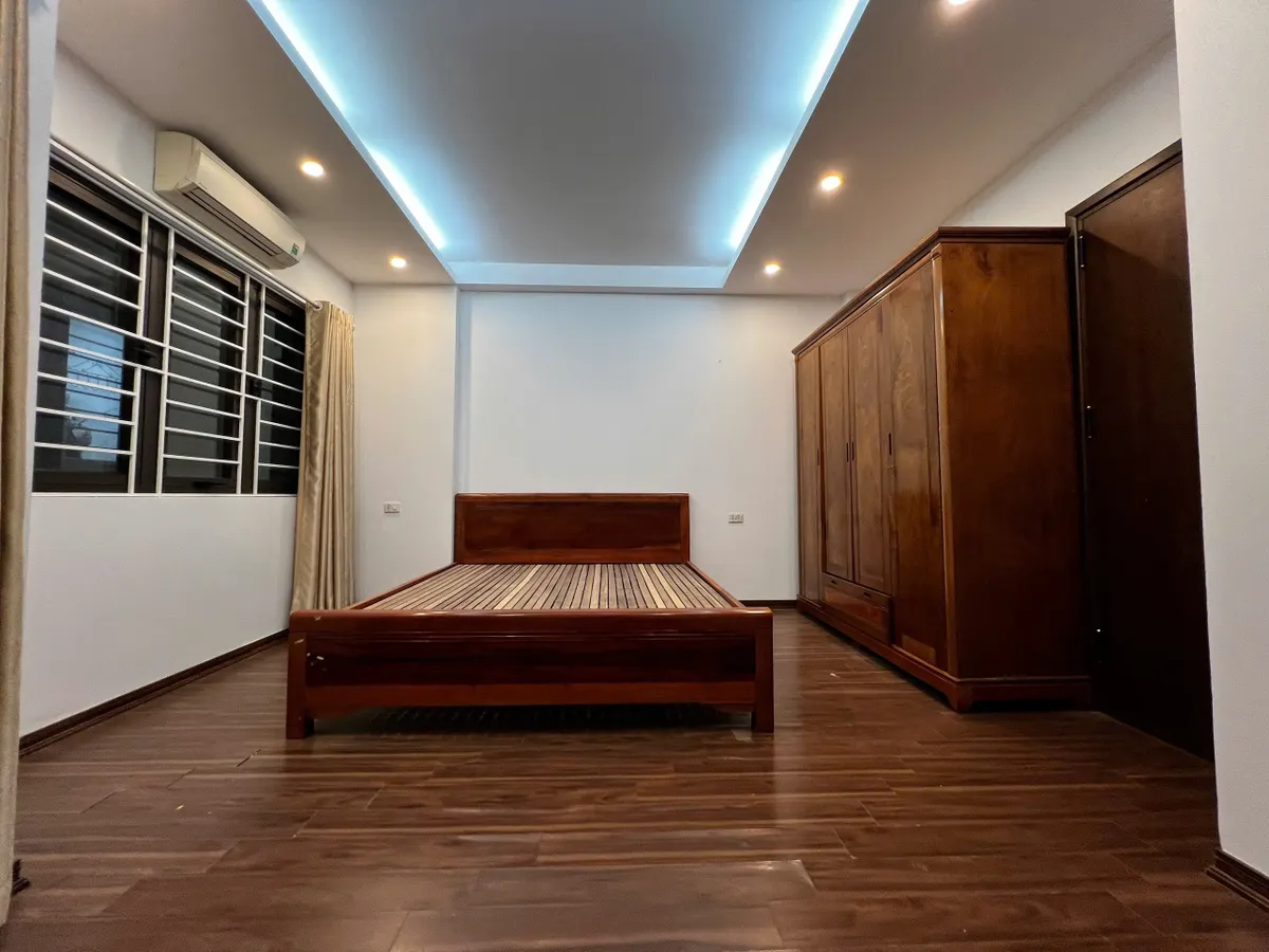 497f7002-c4a1-5840-bf37-0c0d40a372f9