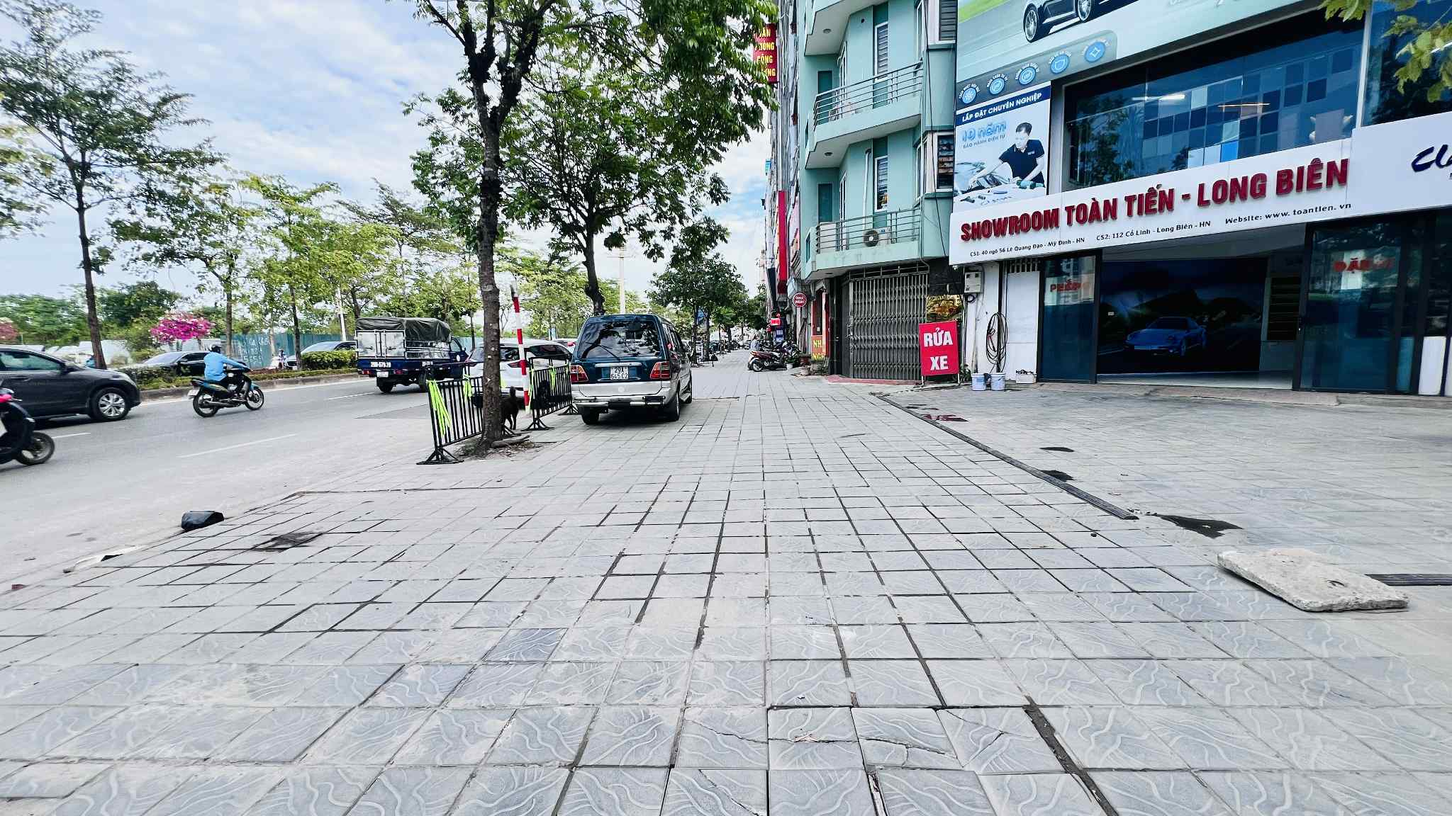 738b256b-e601-4702-b799-757900ee8b33