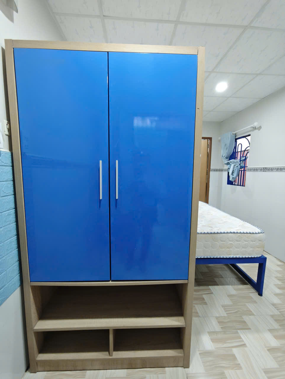 8a9fbf3d7f51f50fac405