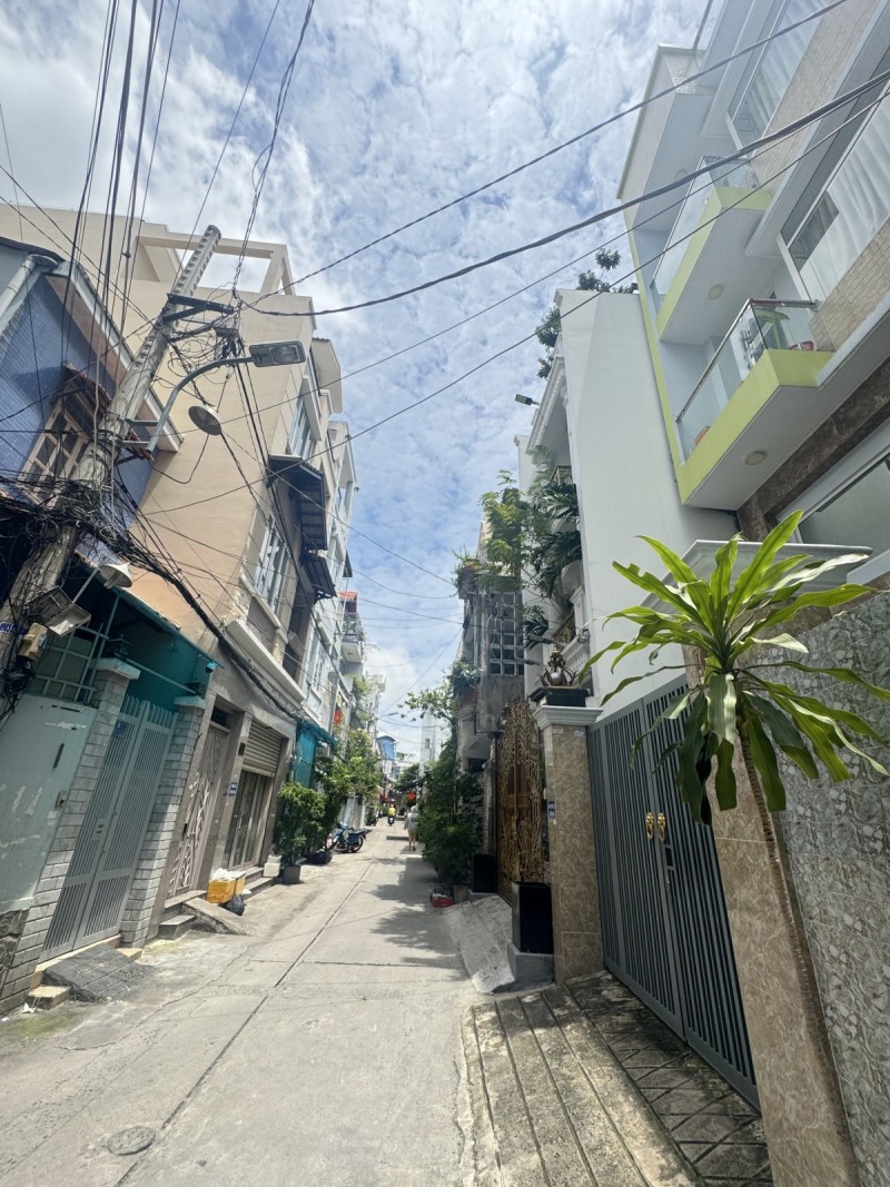 BAN NHA BINH THANH HOANG HOA THAM (1)