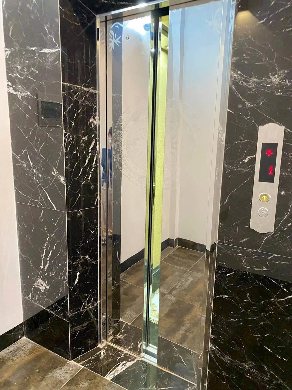 Thang may rieng (218)