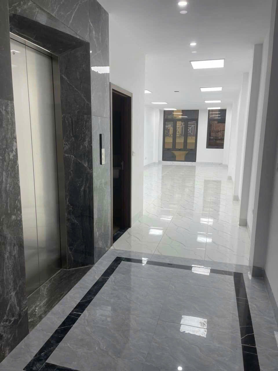 Thang may rieng (218)