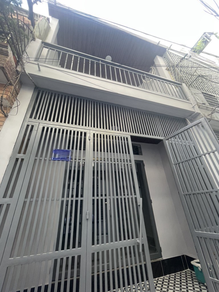 ban-nha-cu-chinh-lan-duong-cong-hoa-gan-san-bay-nha-ga-t3-quan-tan-binh-1