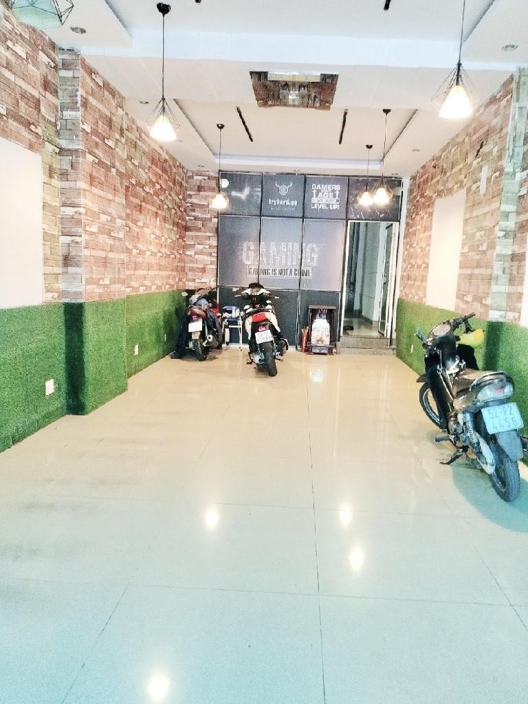 ban-nha-gan-san-bay-nha-ga-t3-quan-tan-binh-1