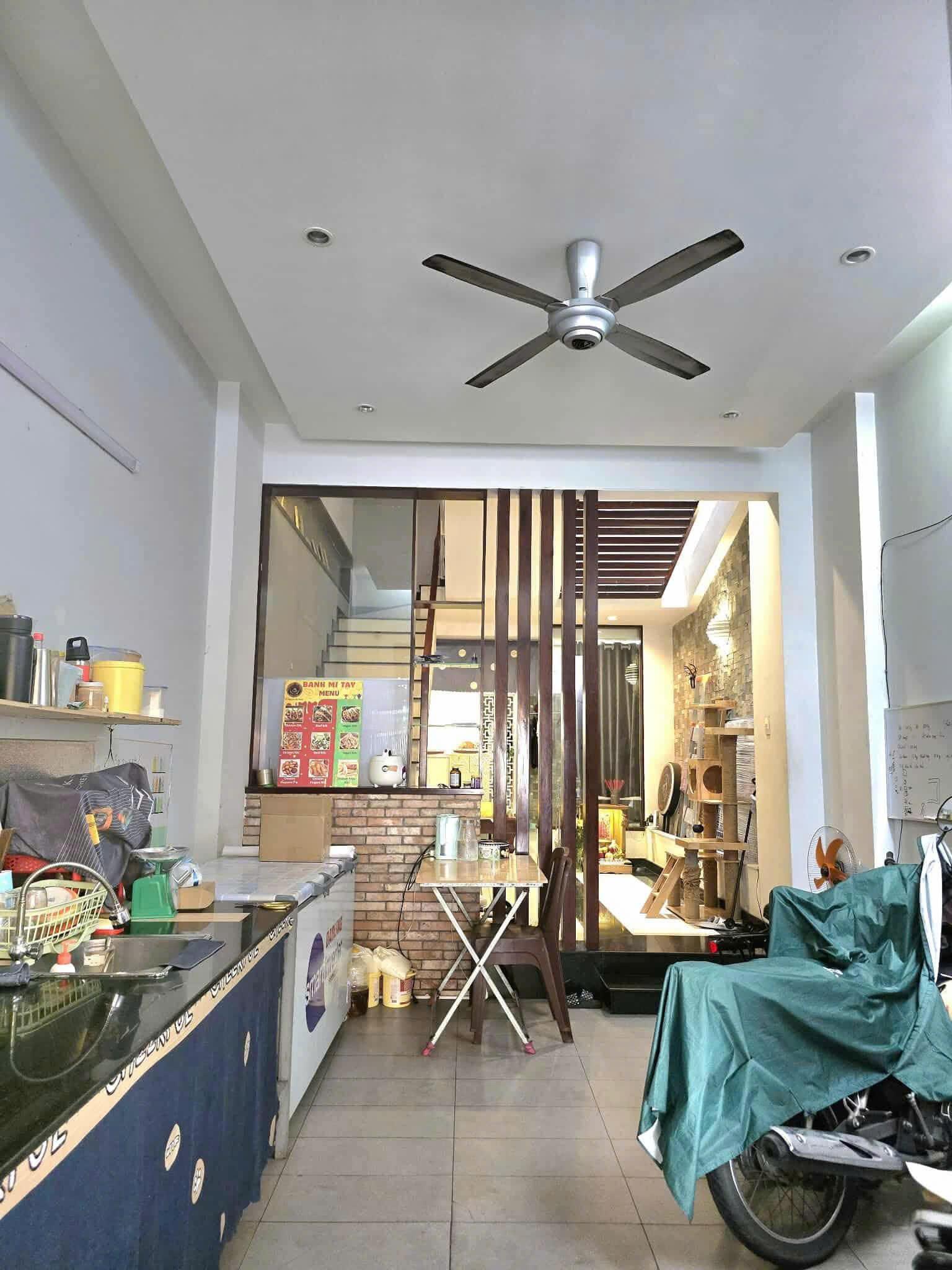 ban-nha-hem-8m-dong-den-ban-nha-phuong-10-tan-binh-0922196969-1