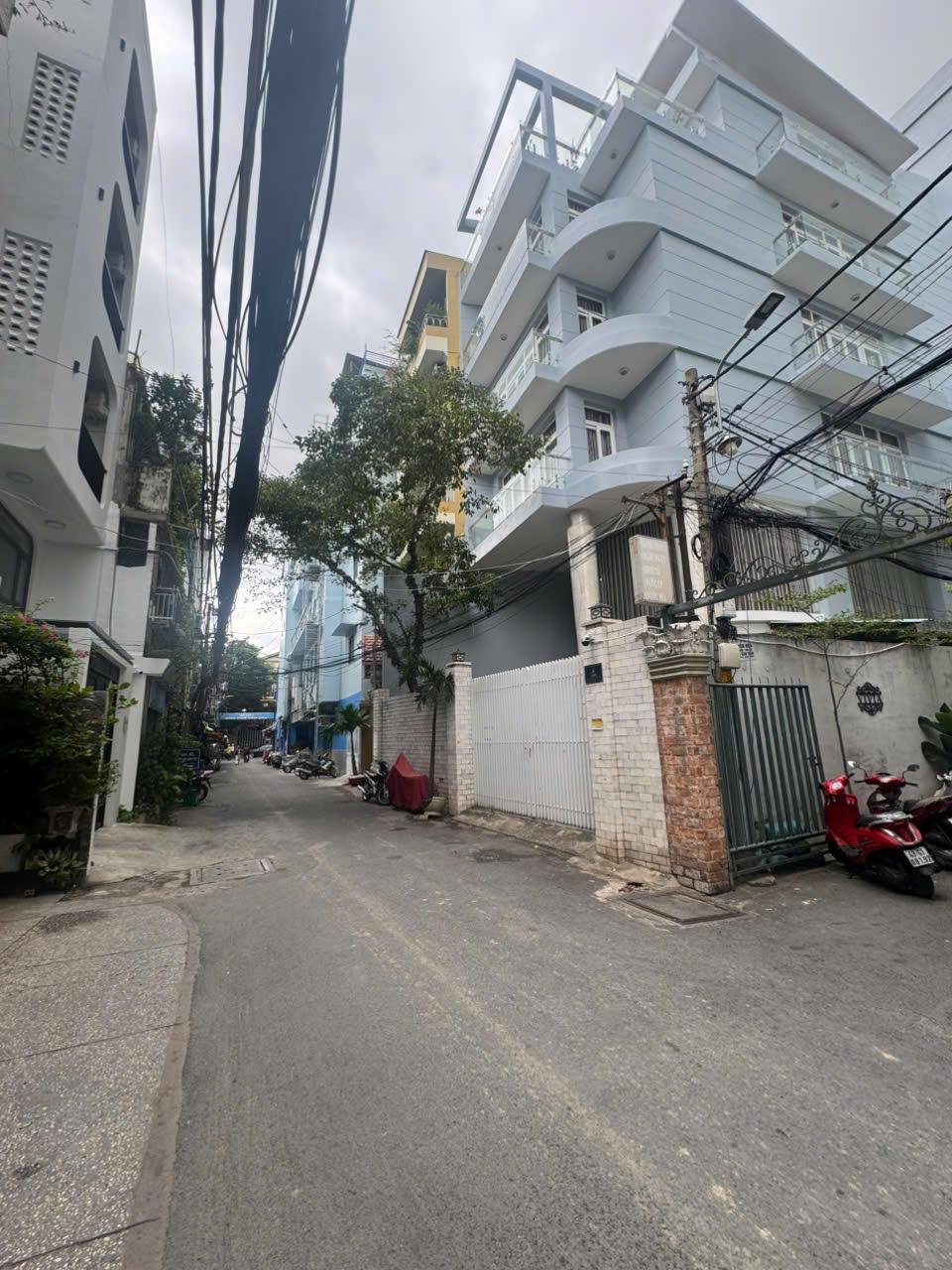 ban-nha-hem-cach-mang-thang-8-ban-nha-phuong-5-tan-binh-0707318818-1