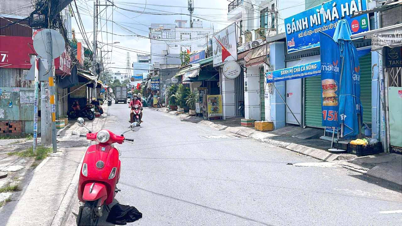 ban-nha-hem-xe-hoi-hiep-binh-chanh-thu-duc-chi-3-ty-nhinh (1)