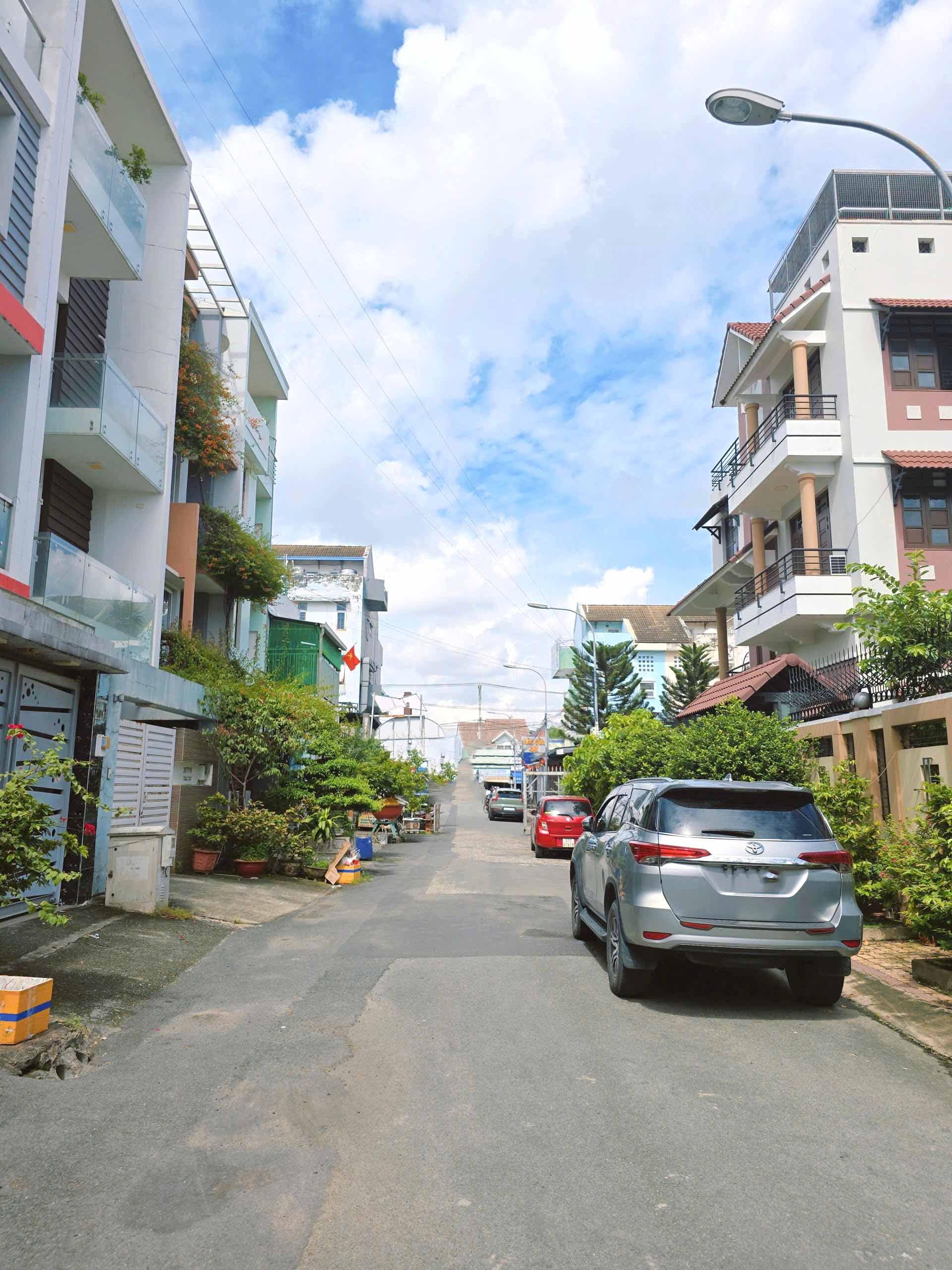 ban-nha-hem-xe-hoi-linh-dong-thu-duc-chi-6-ty-nhinh (4)