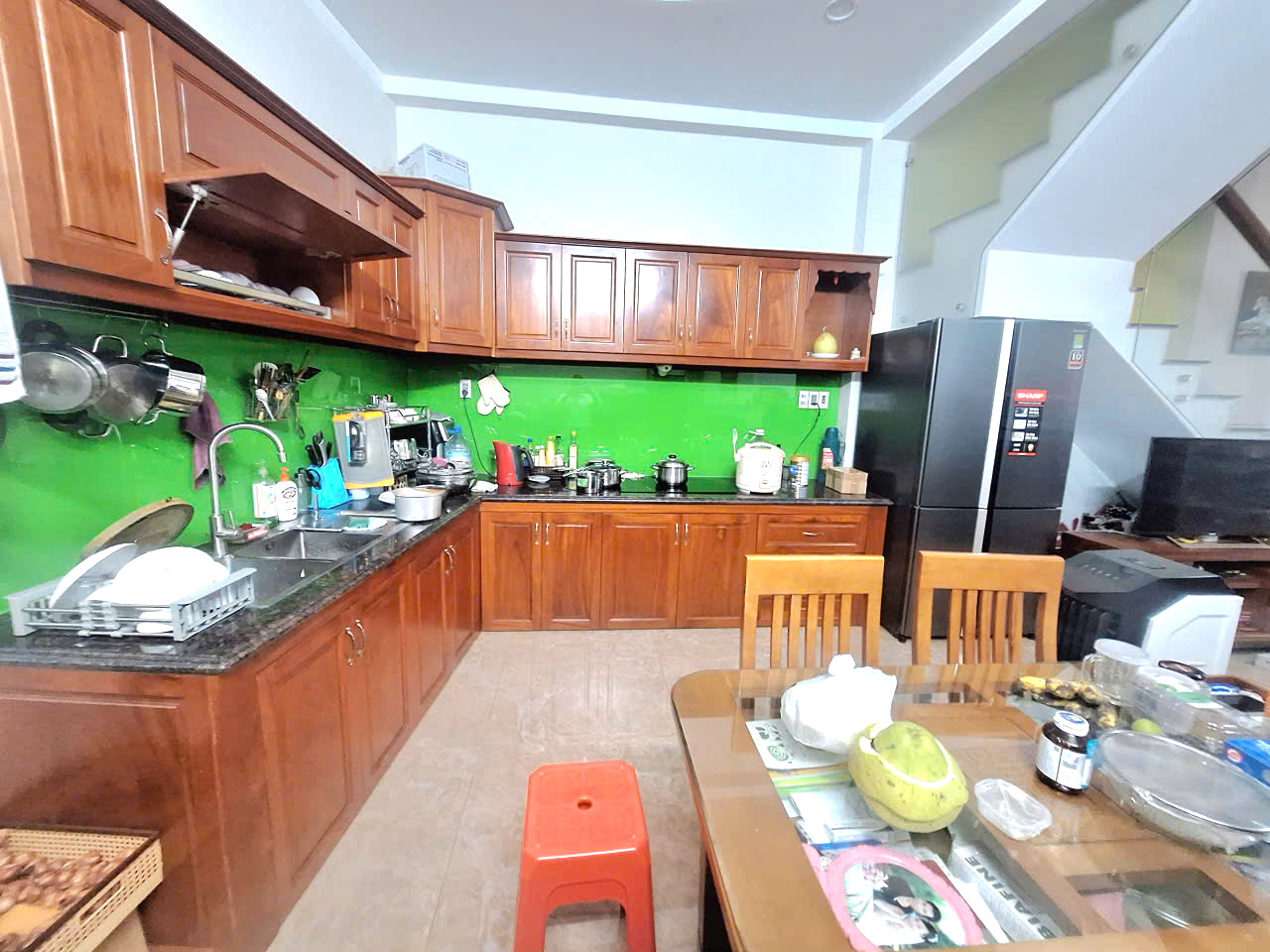 ban-nha-hem-xe-tai-tang-nhon-phu-b-chi-8-ty-nhinh (5)