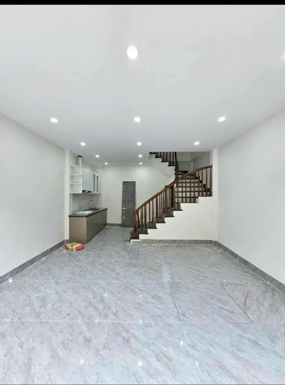 ban nha thach ban long bien