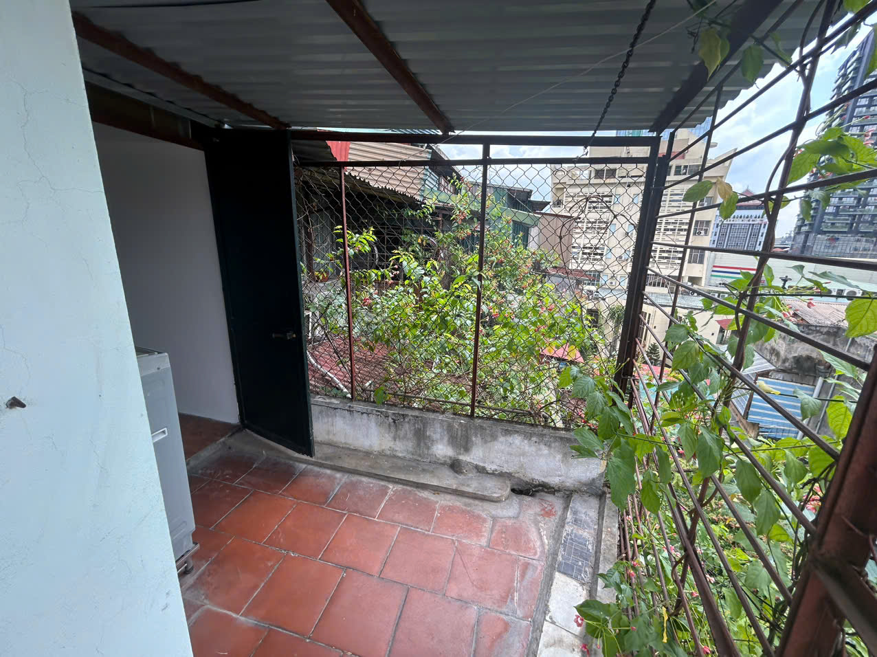 cho_thue_nha_huynh_thuc_khang (1)