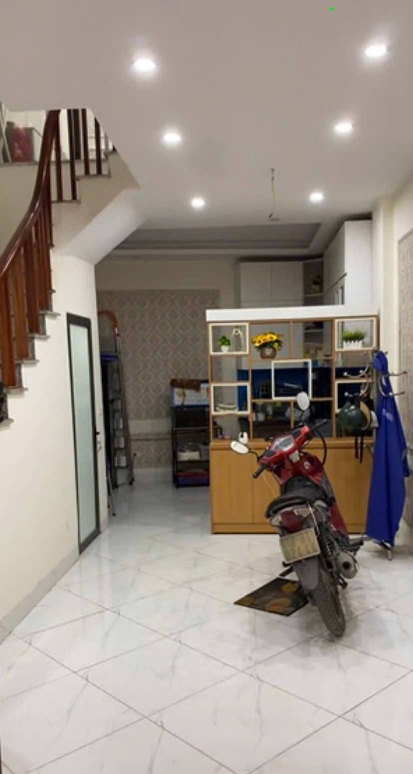 d119fb45-4e92-525c-ba15-e4753e4364eb (1)