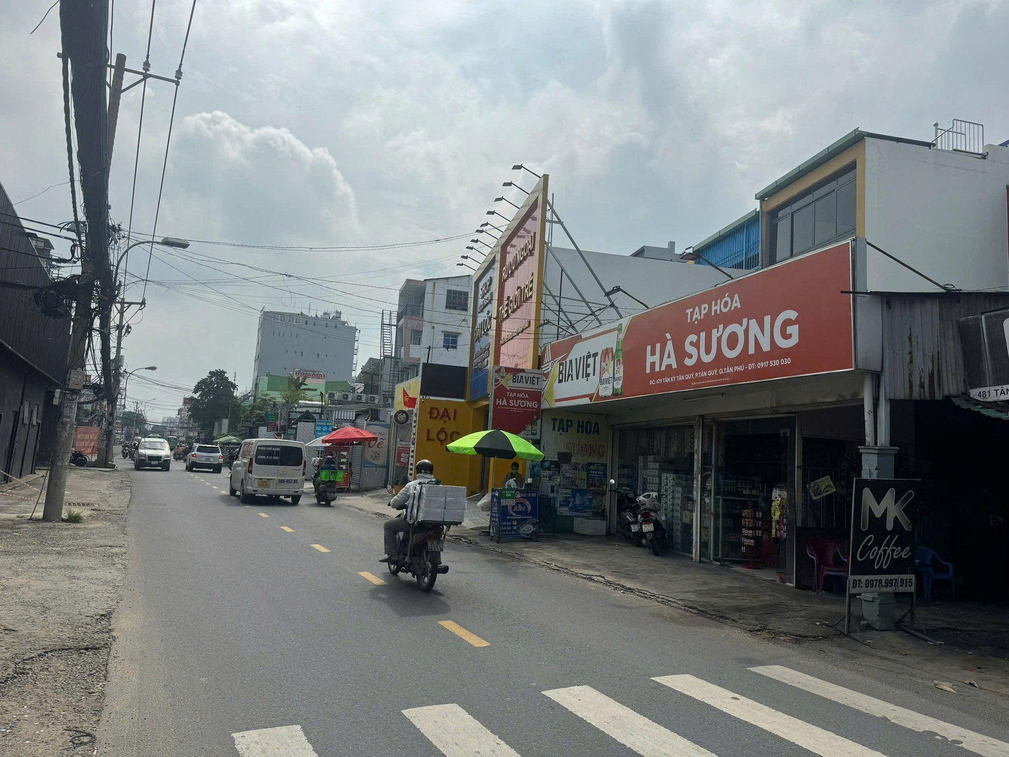 gen-h-z7008377633094_f8c6969cddbb5d5067fd89d62fd475a4